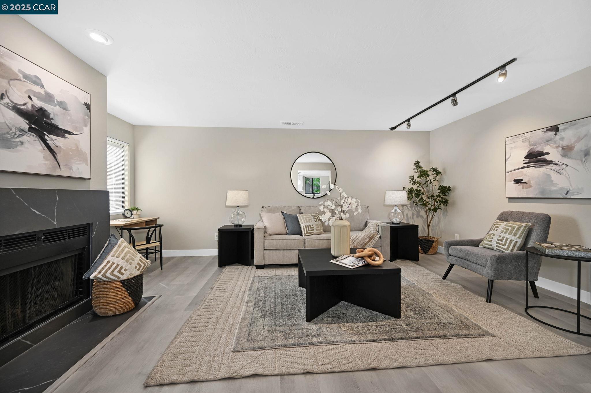 Photo #4: 41112112 Listing 