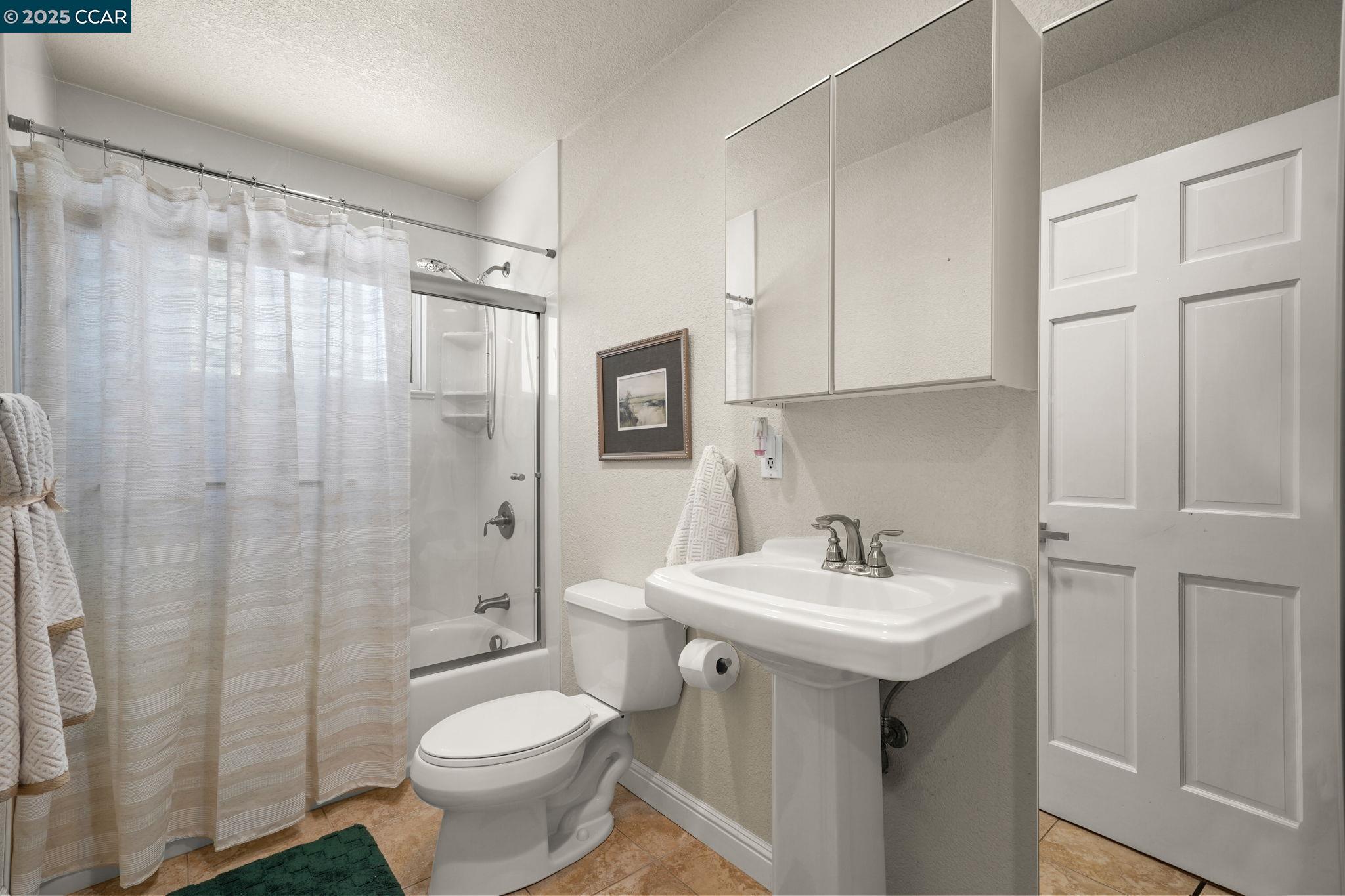 Detail Gallery Image 11 of 23 For 4317 Cowell Rd, Concord,  CA 94518 - 3 Beds | 2 Baths