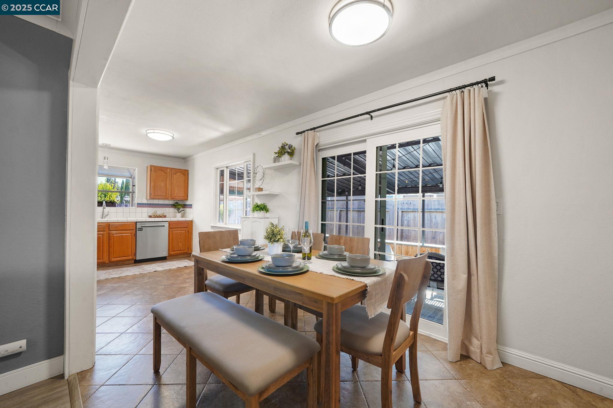 Detail Gallery Image 9 of 23 For 4317 Cowell Rd, Concord,  CA 94518 - 3 Beds | 2 Baths