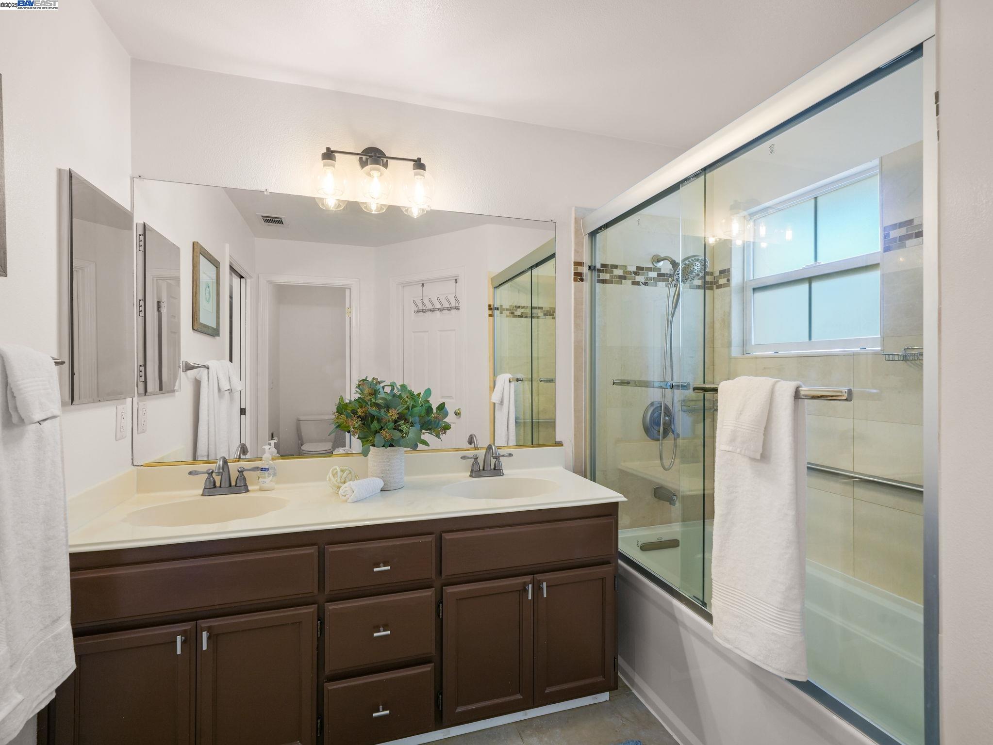 Photo #16: 41112136 Listing: Photo #16