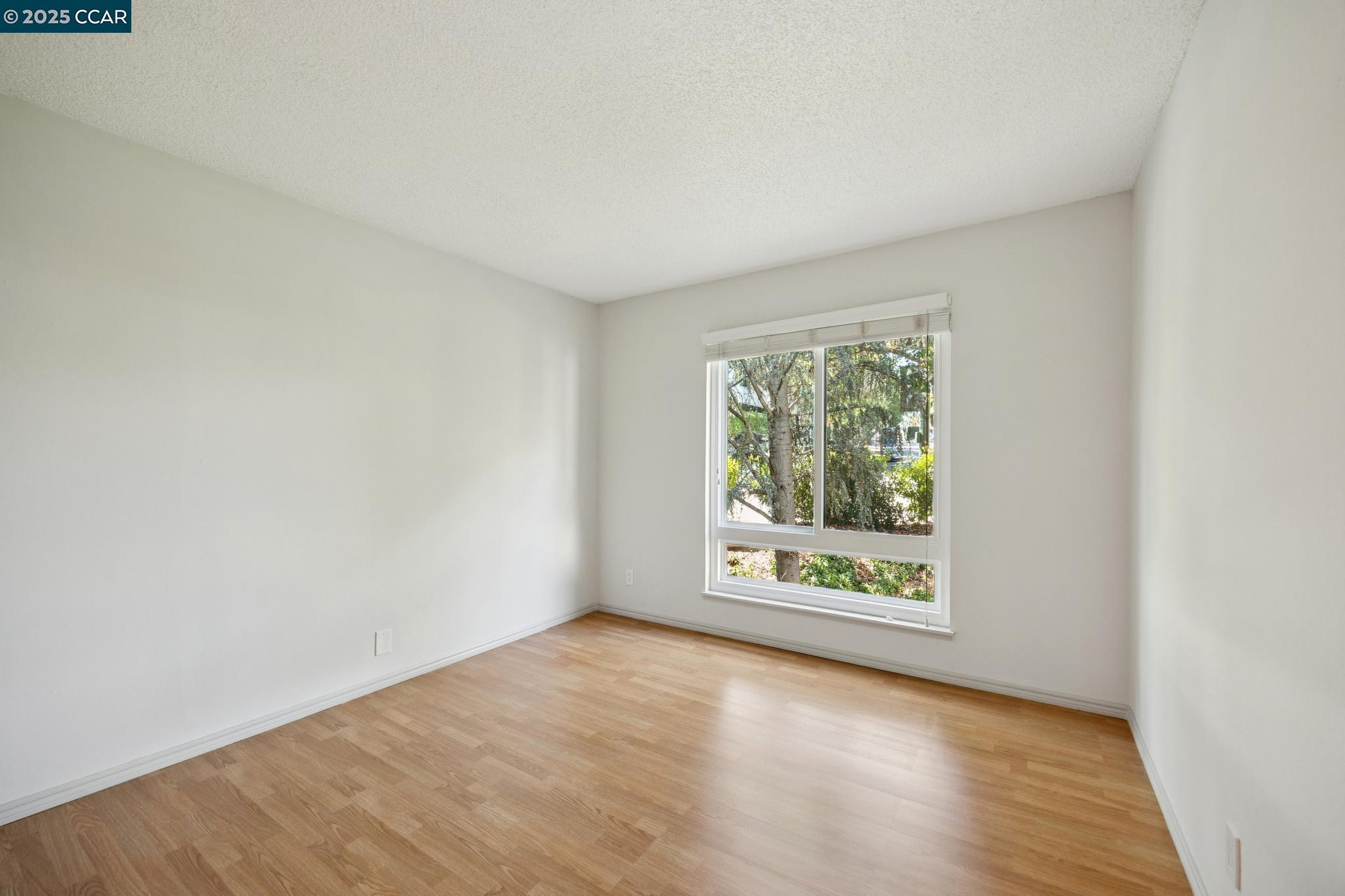 Photo #18: 41112138 Listing: Photo #18