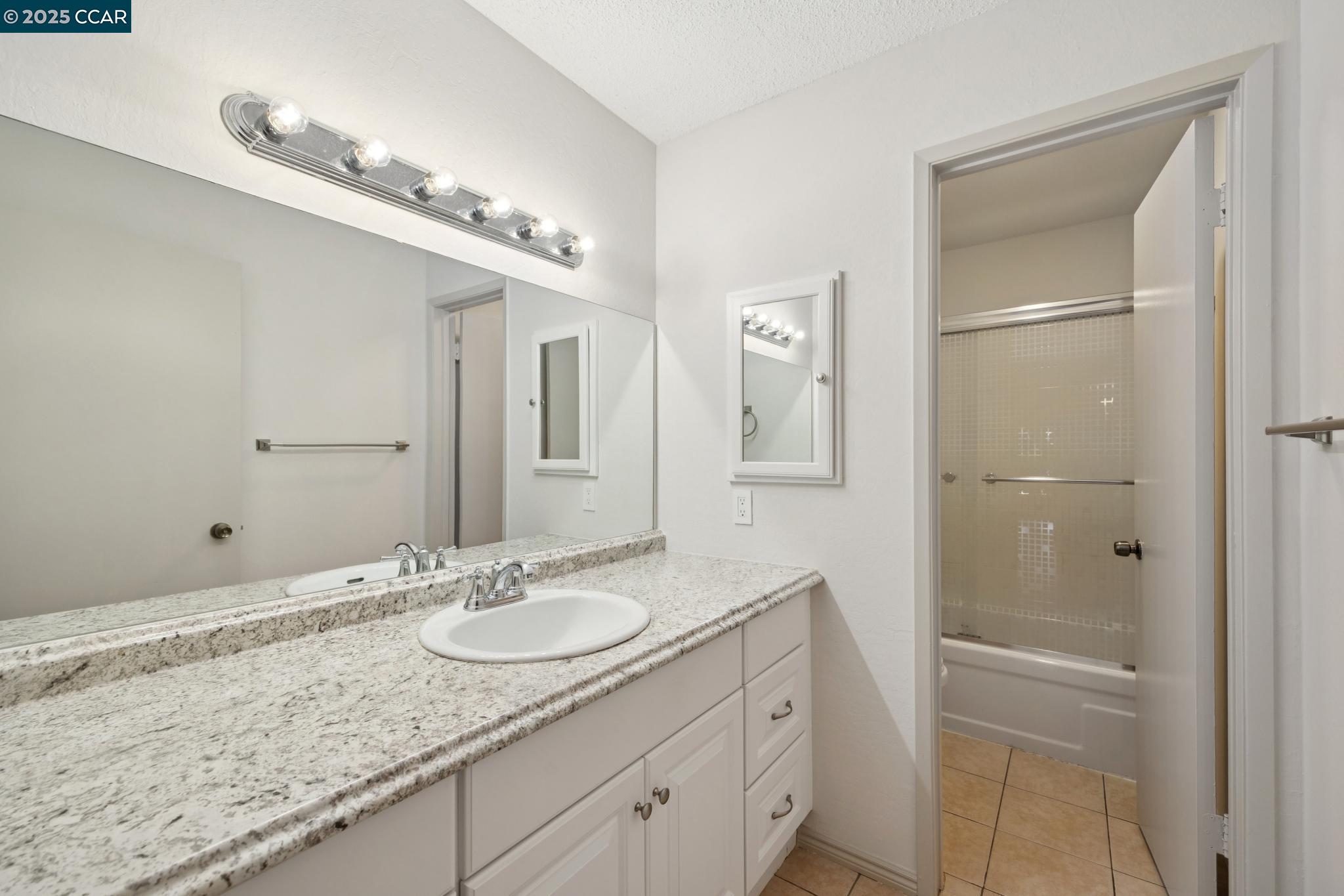 Photo #19: 41112138 Listing: Photo #19