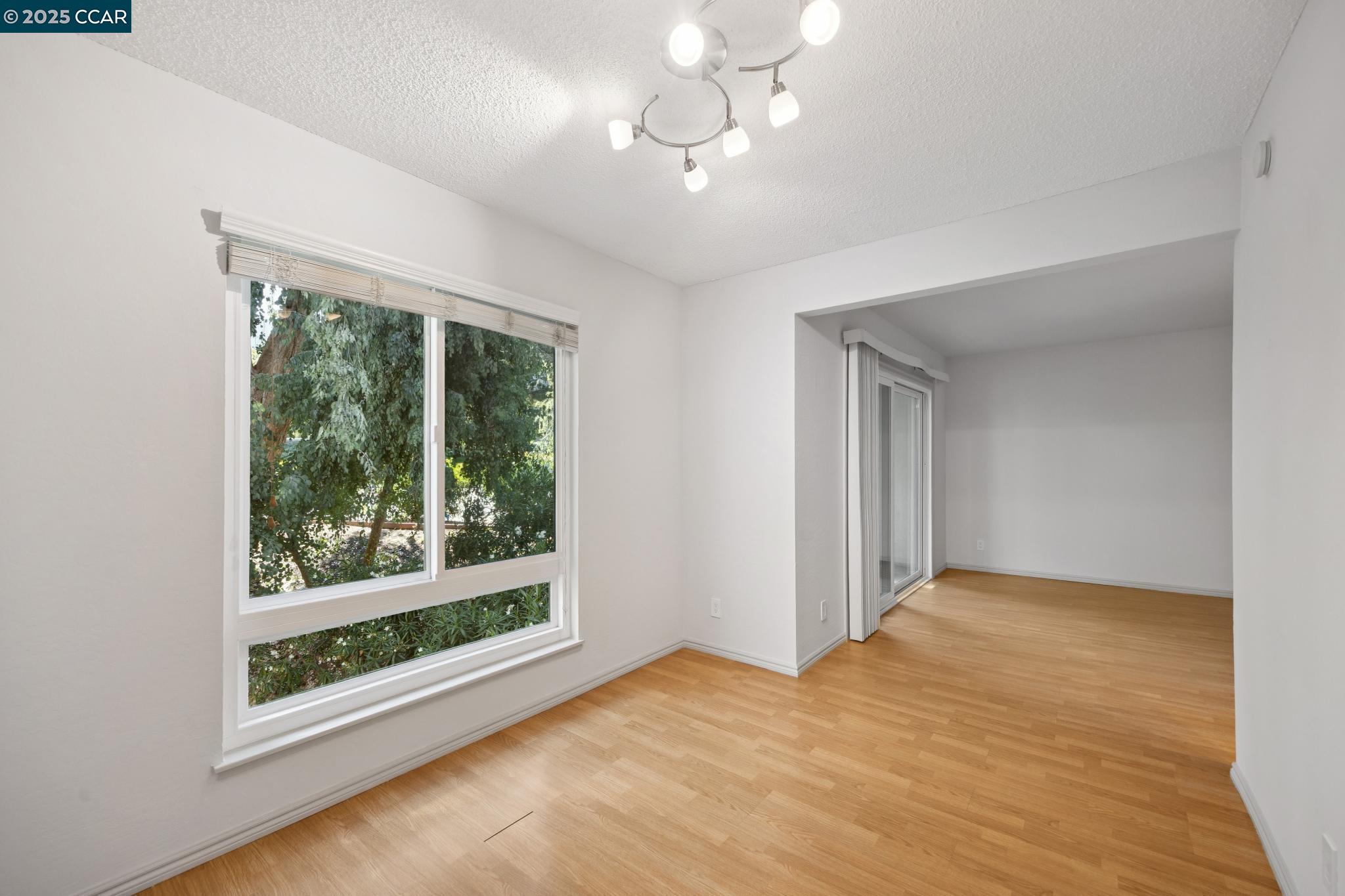 Photo #8: 41112138 Listing: Photo #8