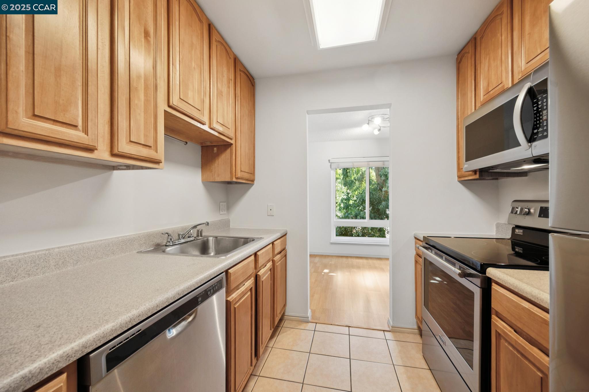 Photo #9: 41112138 Listing: Photo #9
