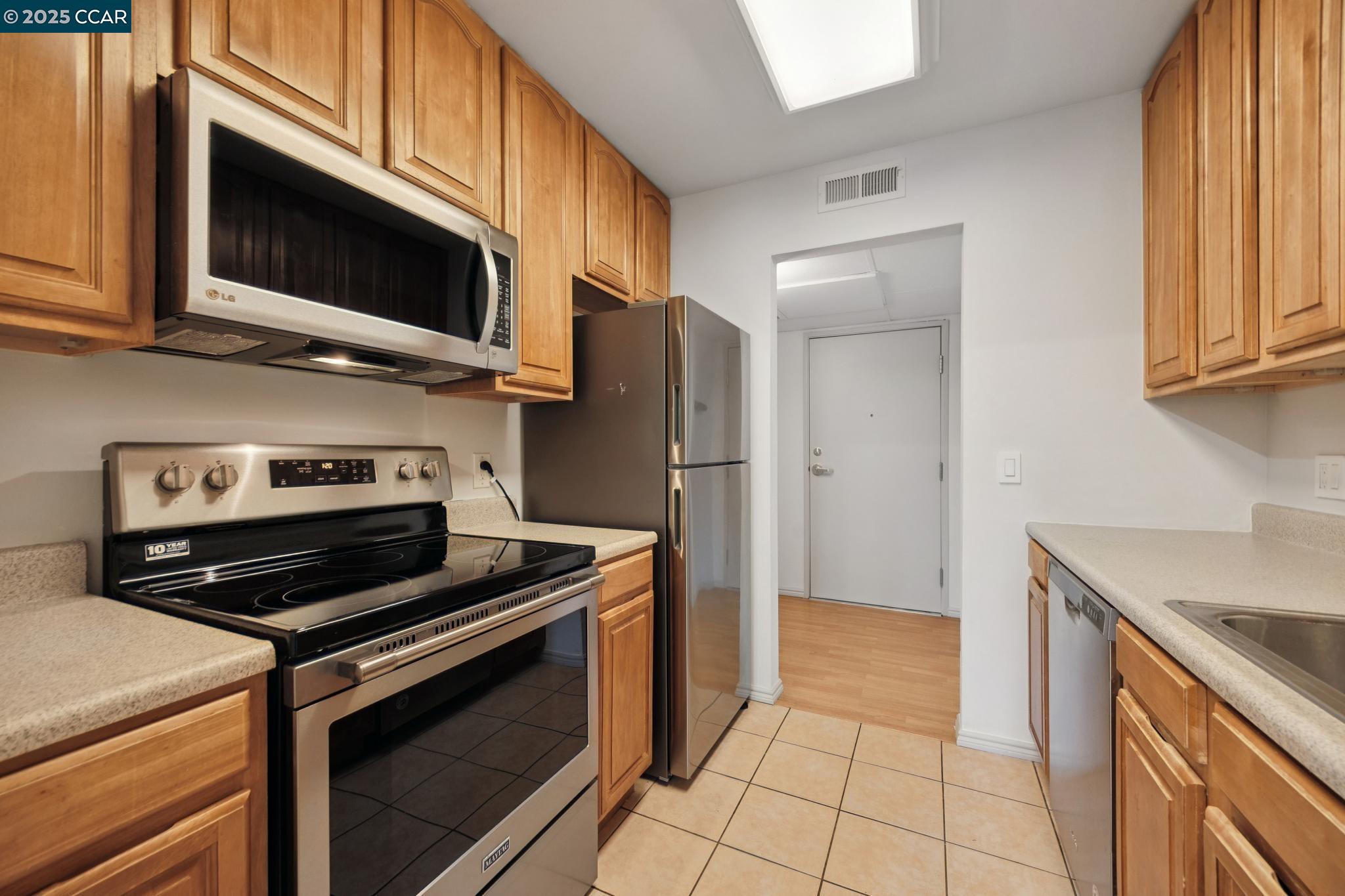 Photo #10: 41112138 Listing: Photo #10
