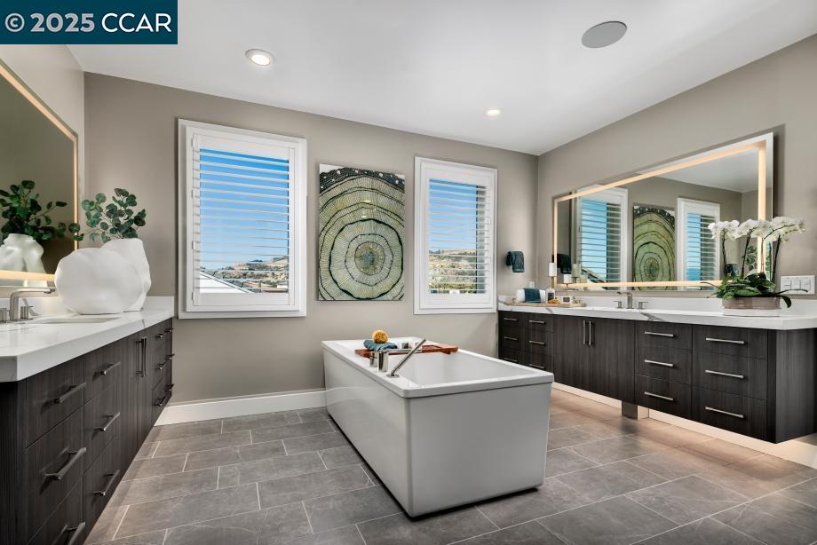 Detail Gallery Image 8 of 8 For 18261 Corte Agustin, Morgan Hill,  CA 95037 - 5 Beds | 5/1 Baths