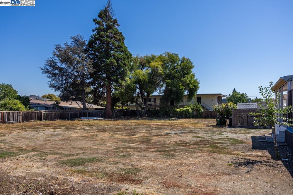 Detail Gallery Image 25 of 43 For 20378 Stanton Ave, Castro Valley,  CA 94546 - 3 Beds | 2 Baths