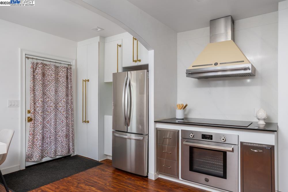 Detail Gallery Image 9 of 43 For 20378 Stanton Ave, Castro Valley,  CA 94546 - 3 Beds | 2 Baths