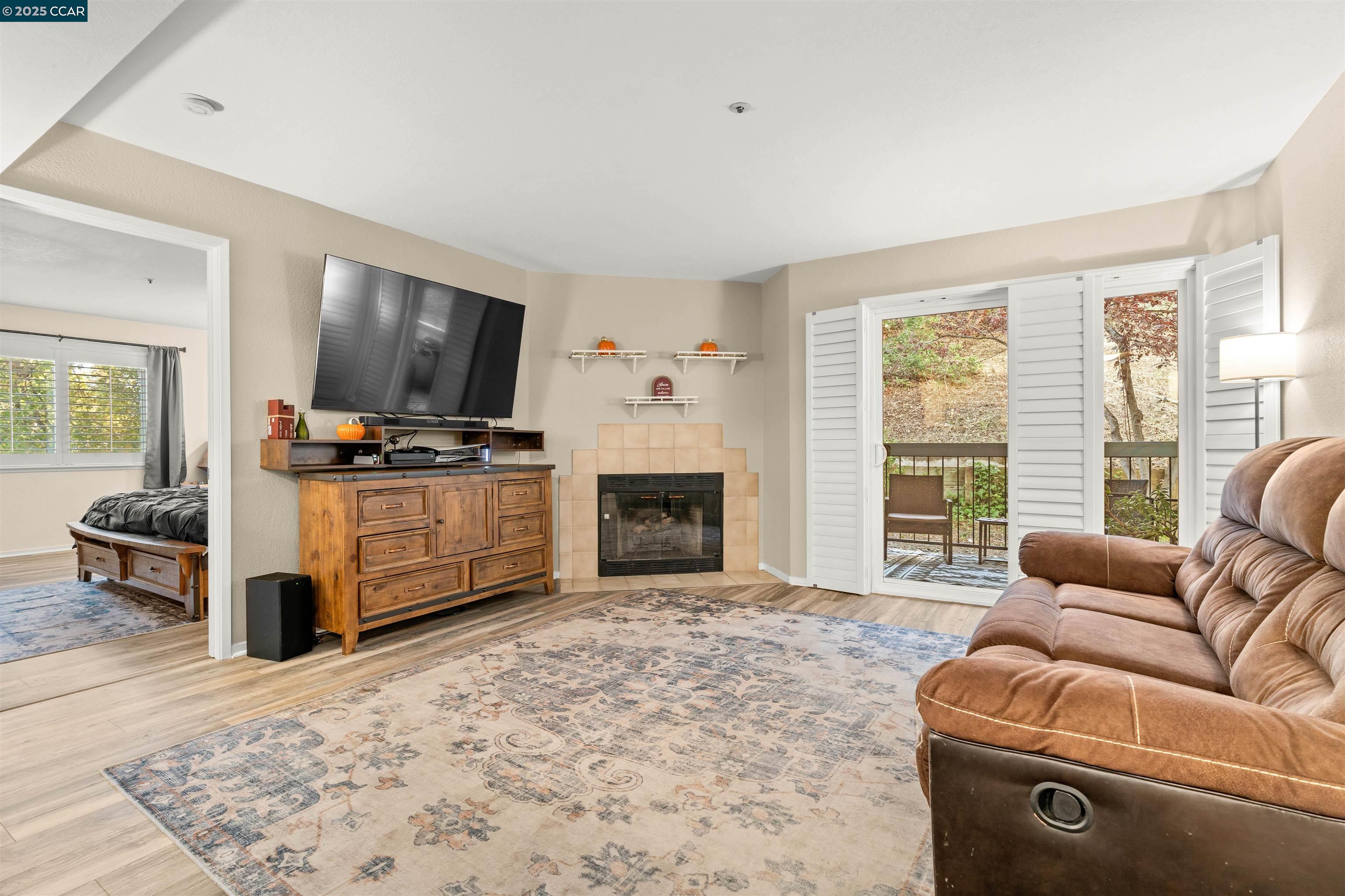 Photo #1: 41112153 Listing: Photo #1