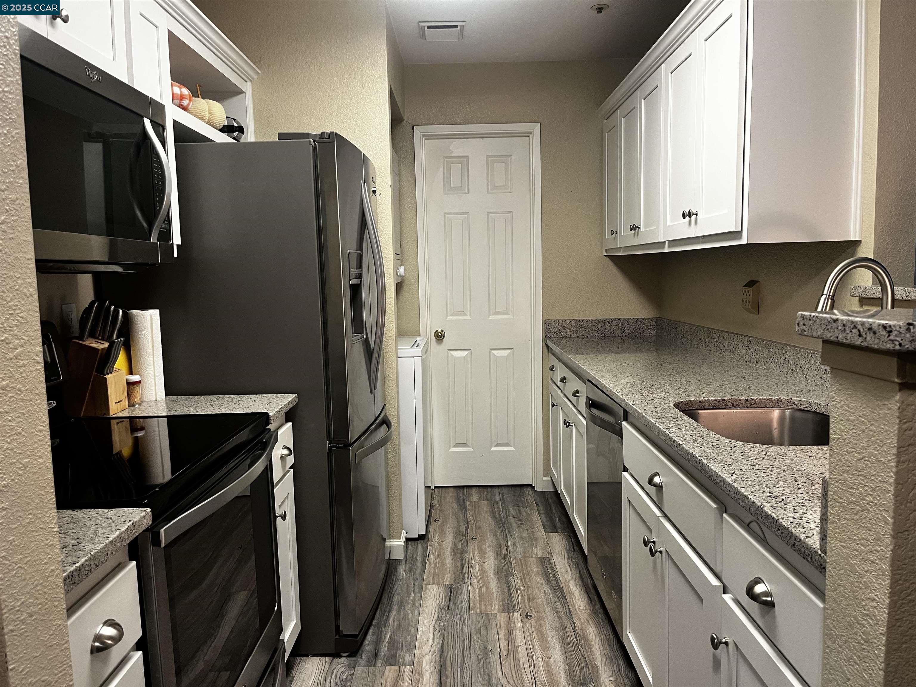 Photo #10: 41112153 Listing: Photo #10