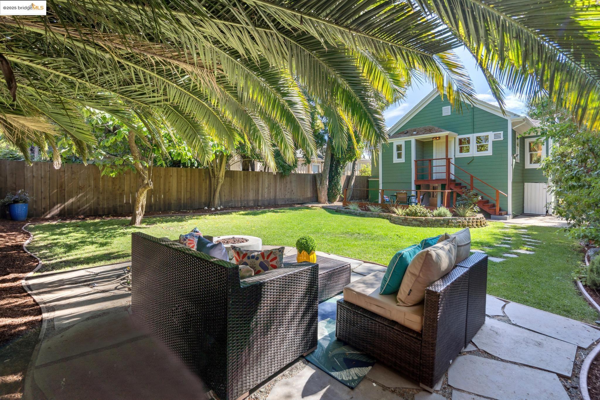 Front Image Thumbnail for EB41112165