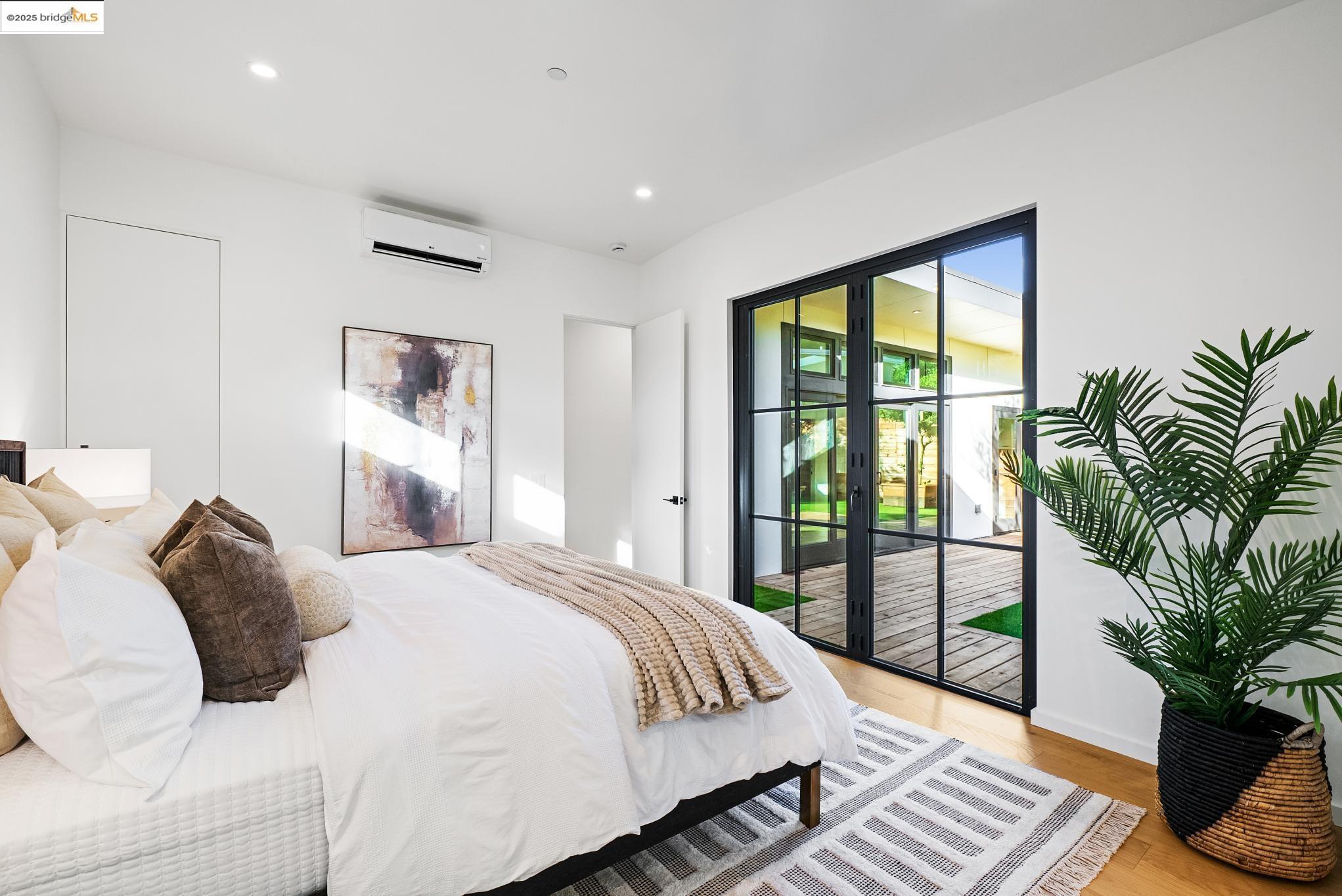 Detail Gallery Image 15 of 52 For 4616 Elmwood Rd, El Sobrante,  CA 94803 - 3 Beds | 2 Baths