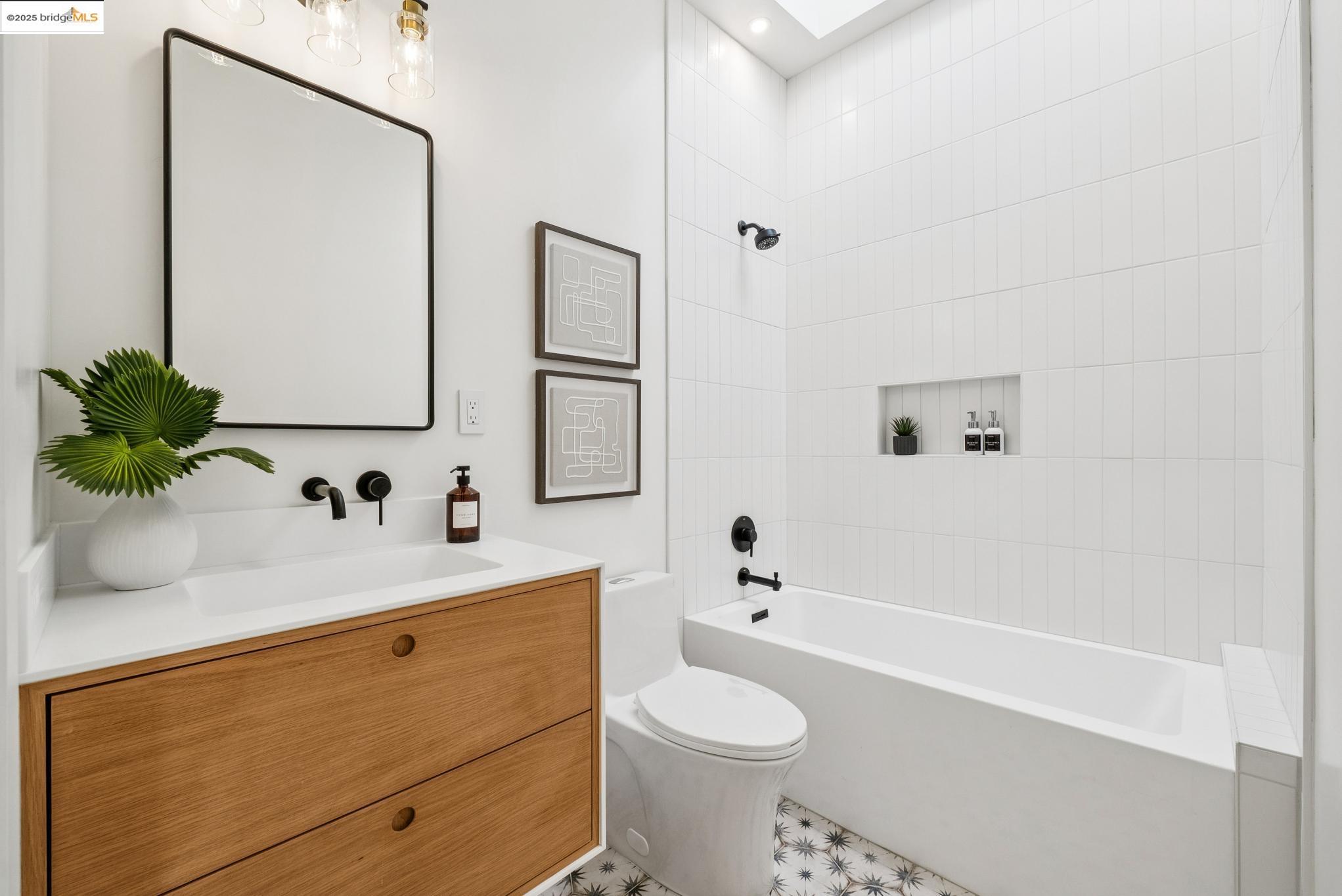 Detail Gallery Image 21 of 52 For 4616 Elmwood Rd, El Sobrante,  CA 94803 - 3 Beds | 2 Baths