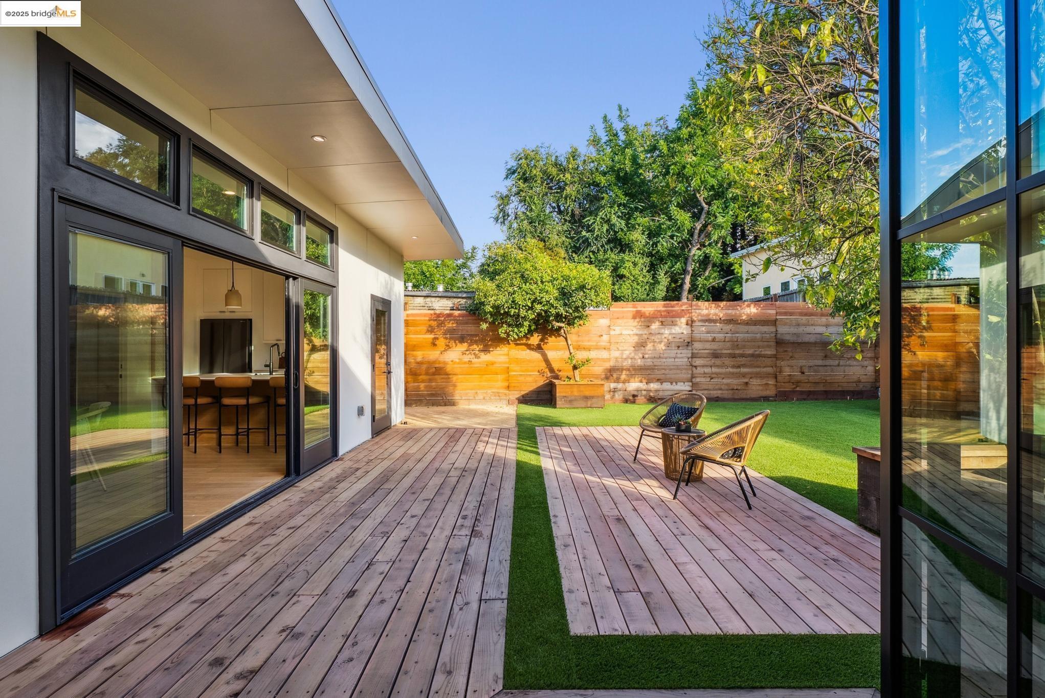 Detail Gallery Image 27 of 52 For 4616 Elmwood Rd, El Sobrante,  CA 94803 - 3 Beds | 2 Baths