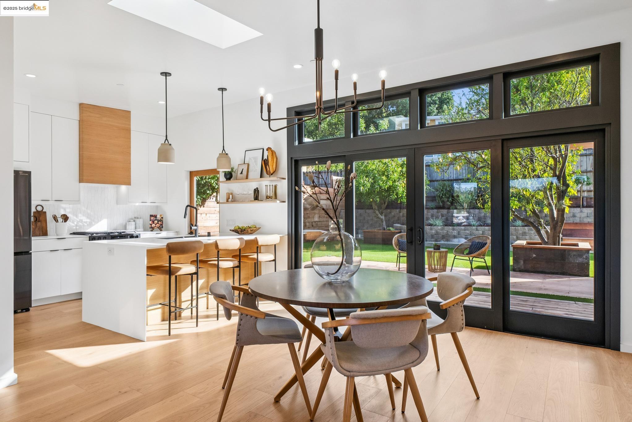 Detail Gallery Image 8 of 52 For 4616 Elmwood Rd, El Sobrante,  CA 94803 - 3 Beds | 2 Baths