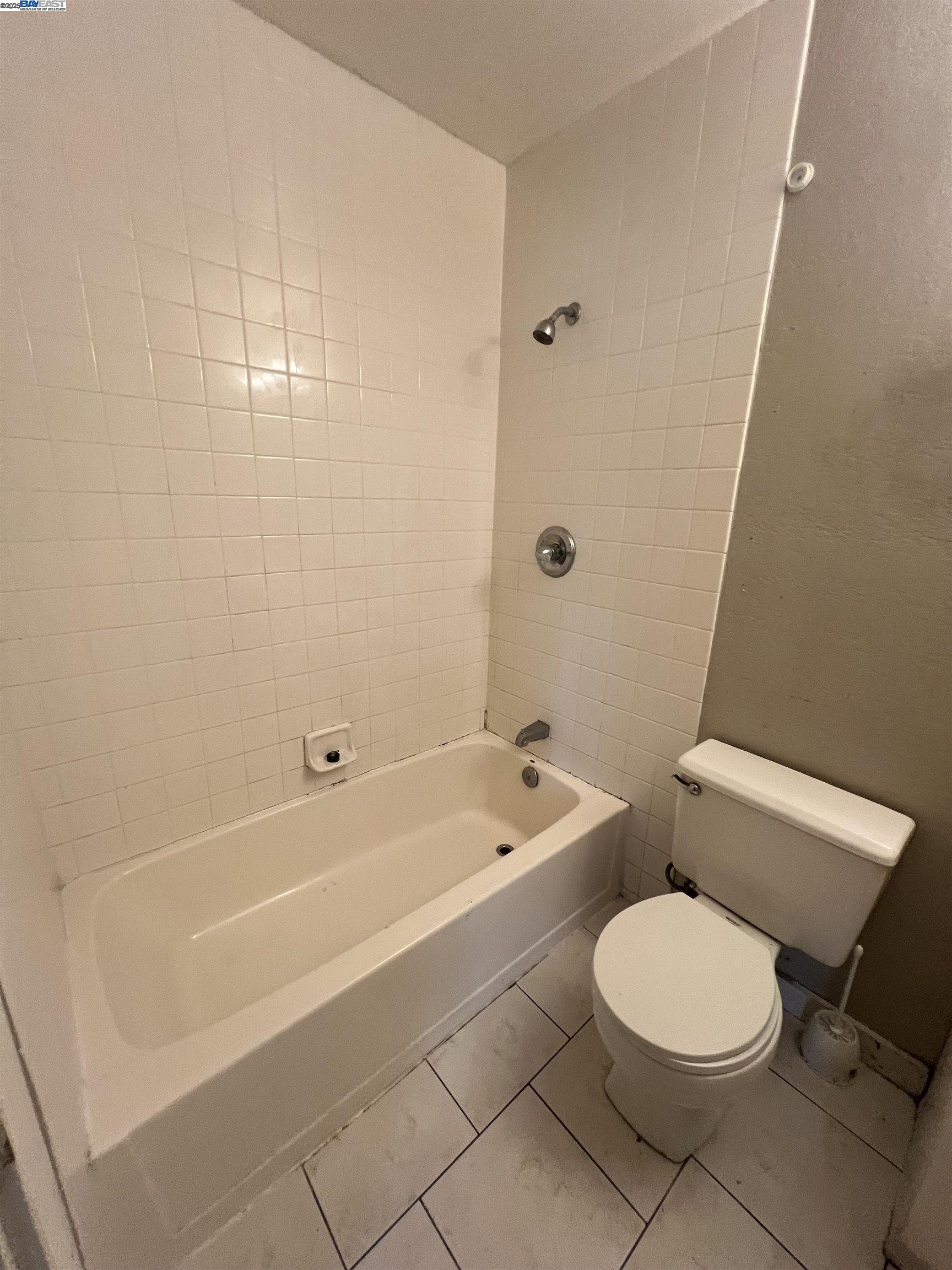 Photo #10: 41112179 Listing: Photo #10