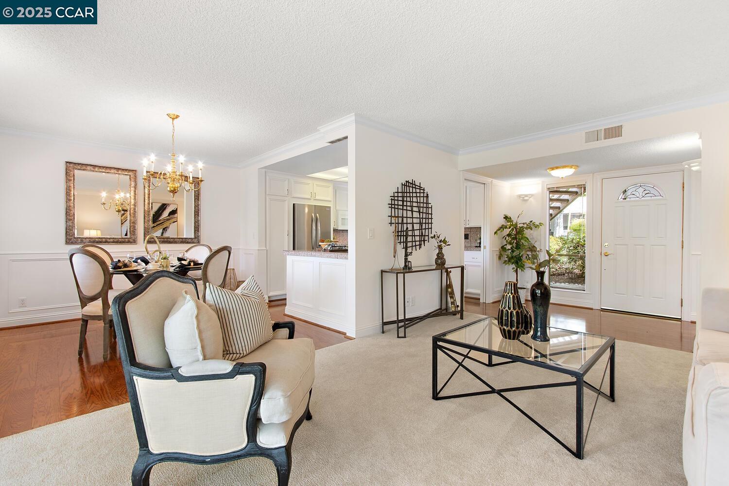 Photo #5: 41112181 Listing 