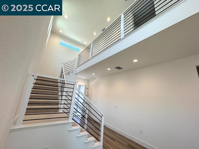 Detail Gallery Image 6 of 12 For 17549 Bushwick Lane, Lathrop,  CA 95330 - 5 Beds | 3 Baths