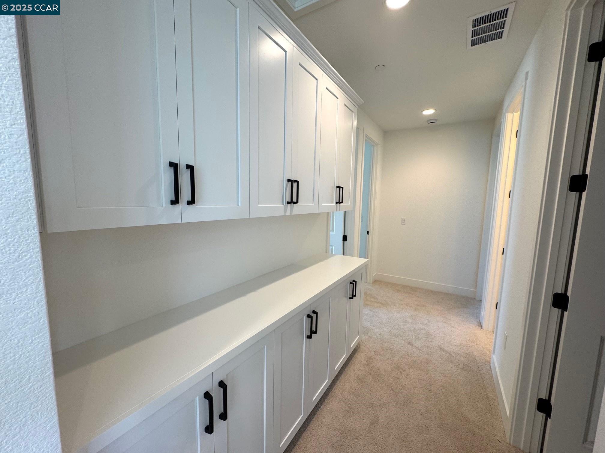 Detail Gallery Image 8 of 12 For 17549 Bushwick Lane, Lathrop,  CA 95330 - 5 Beds | 3 Baths