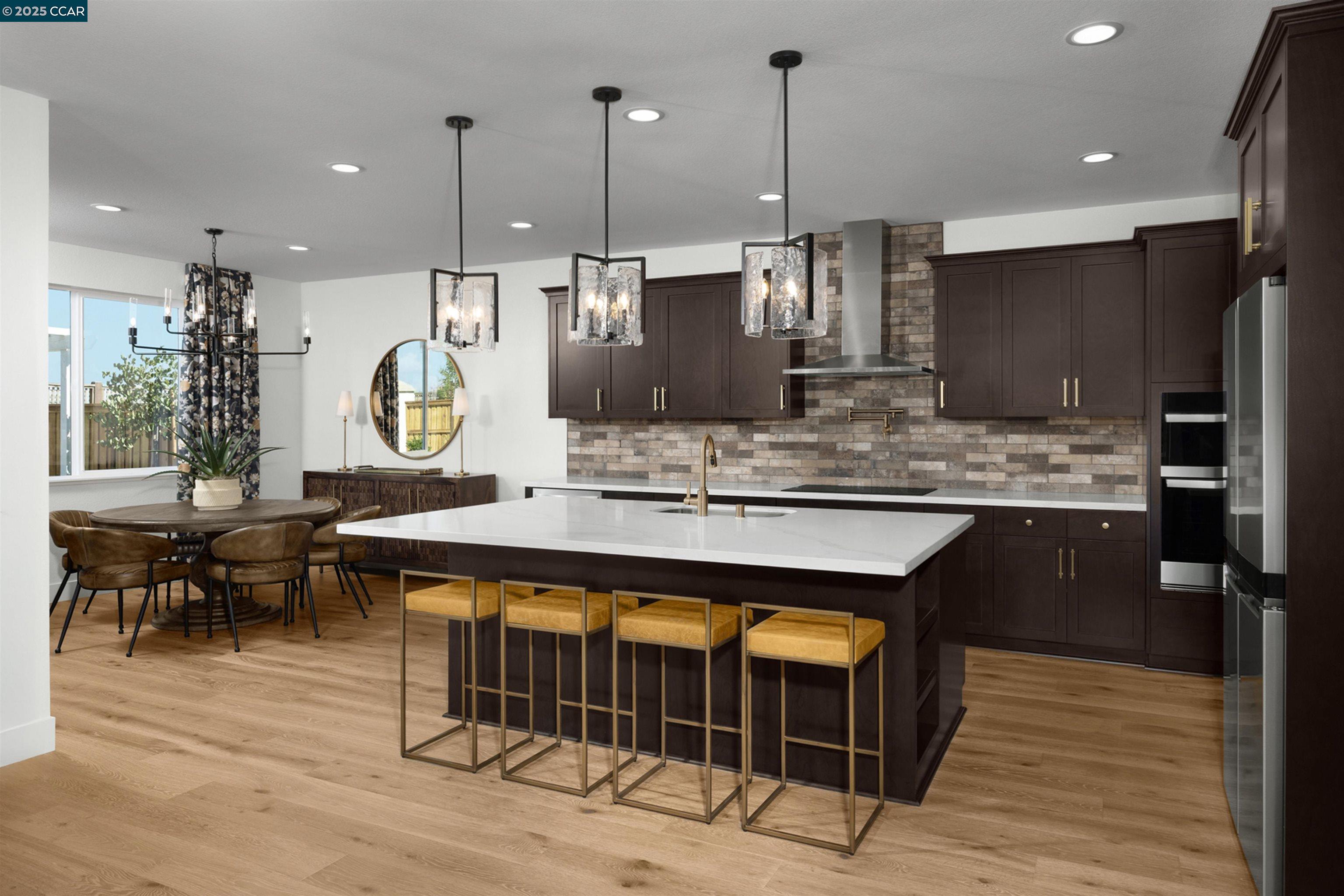 Detail Gallery Image 5 of 15 For 17032 Aldergrove Court, Lathrop,  CA 95330 - 5 Beds | 4/1 Baths