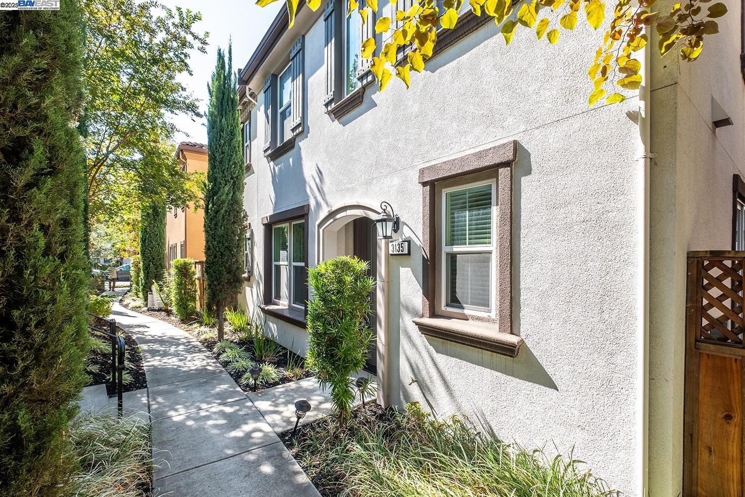 Front Image Thumbnail for BE41112200