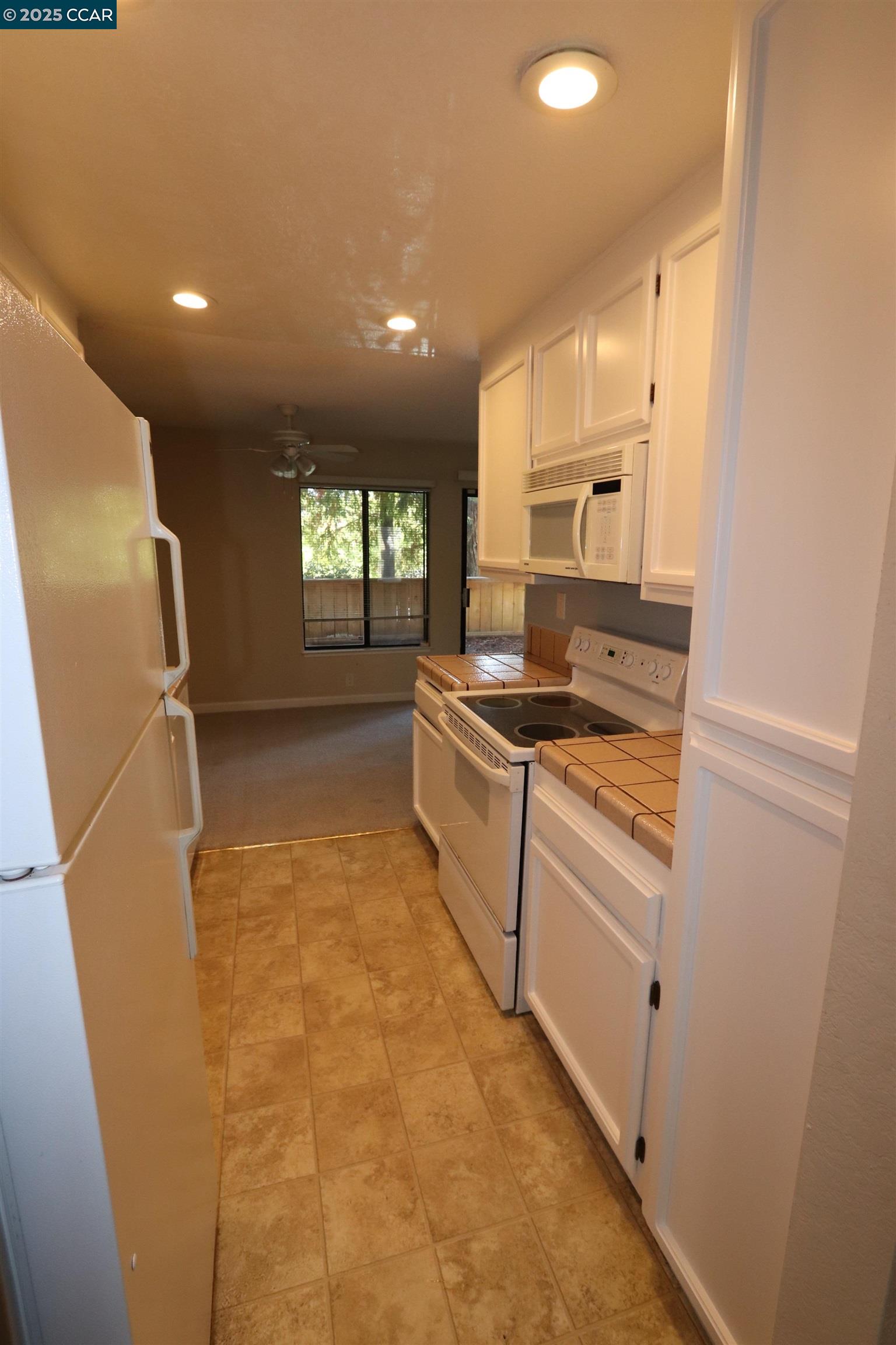 Photo #8: 41112207 Listing: Photo #8
