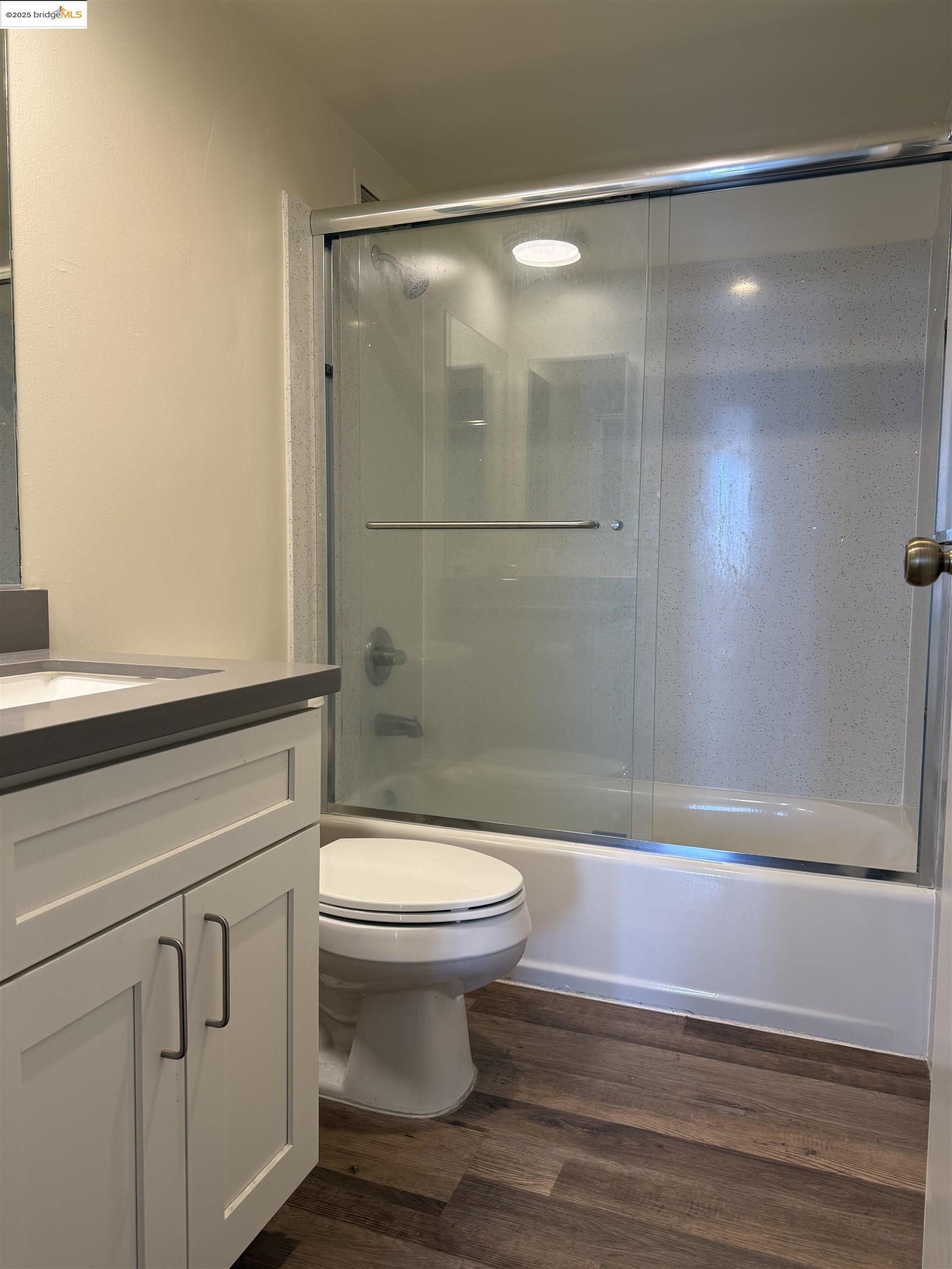 Photo #8: 41112208 Listing: Photo #8
