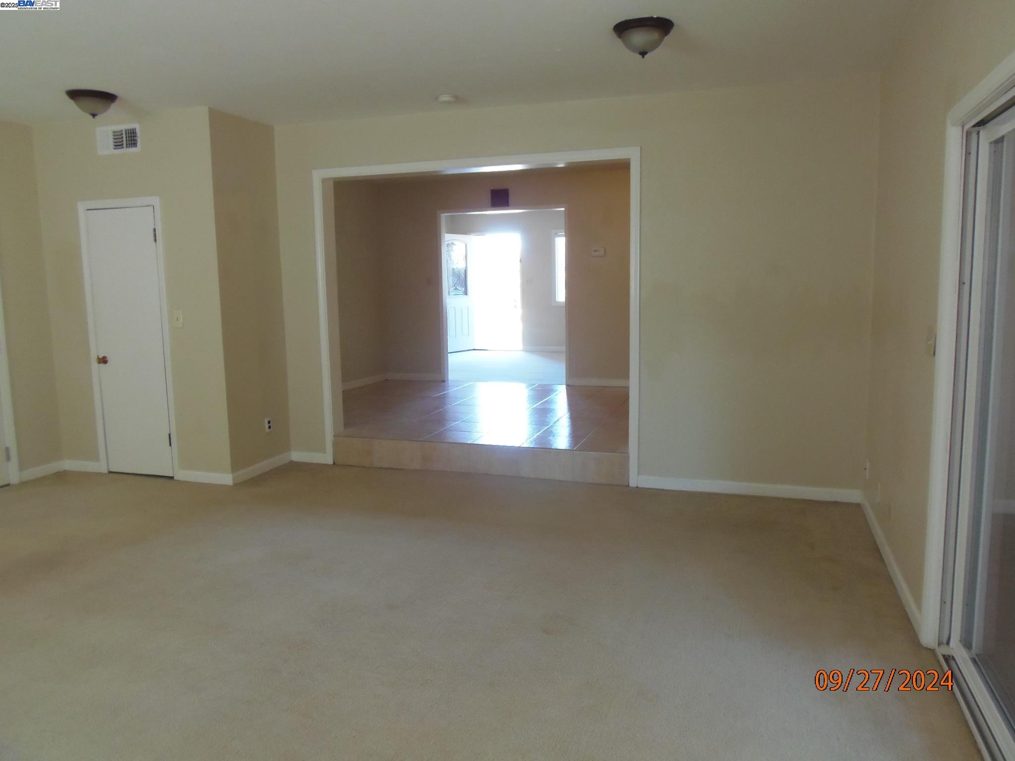 Detail Gallery Image 14 of 27 For 8320 Davona Dr, Dublin,  CA 94568 - 3 Beds | 2 Baths