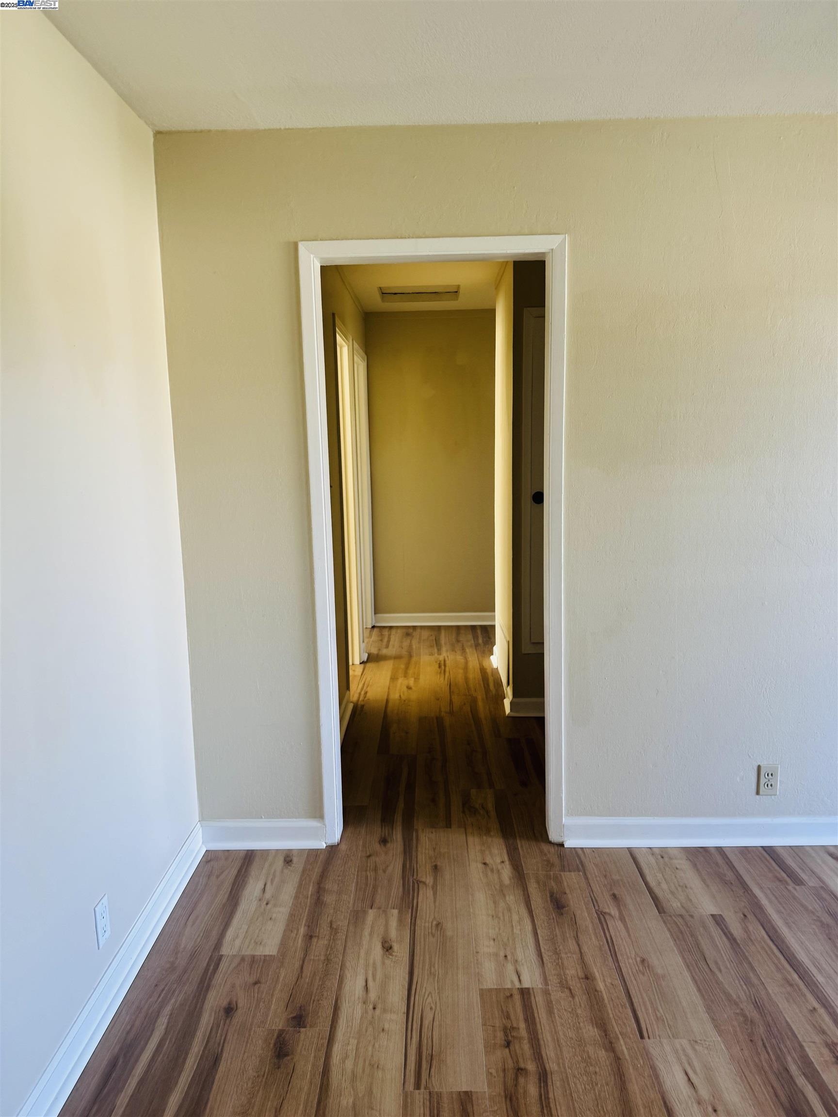 Detail Gallery Image 15 of 27 For 8320 Davona Dr, Dublin,  CA 94568 - 3 Beds | 2 Baths