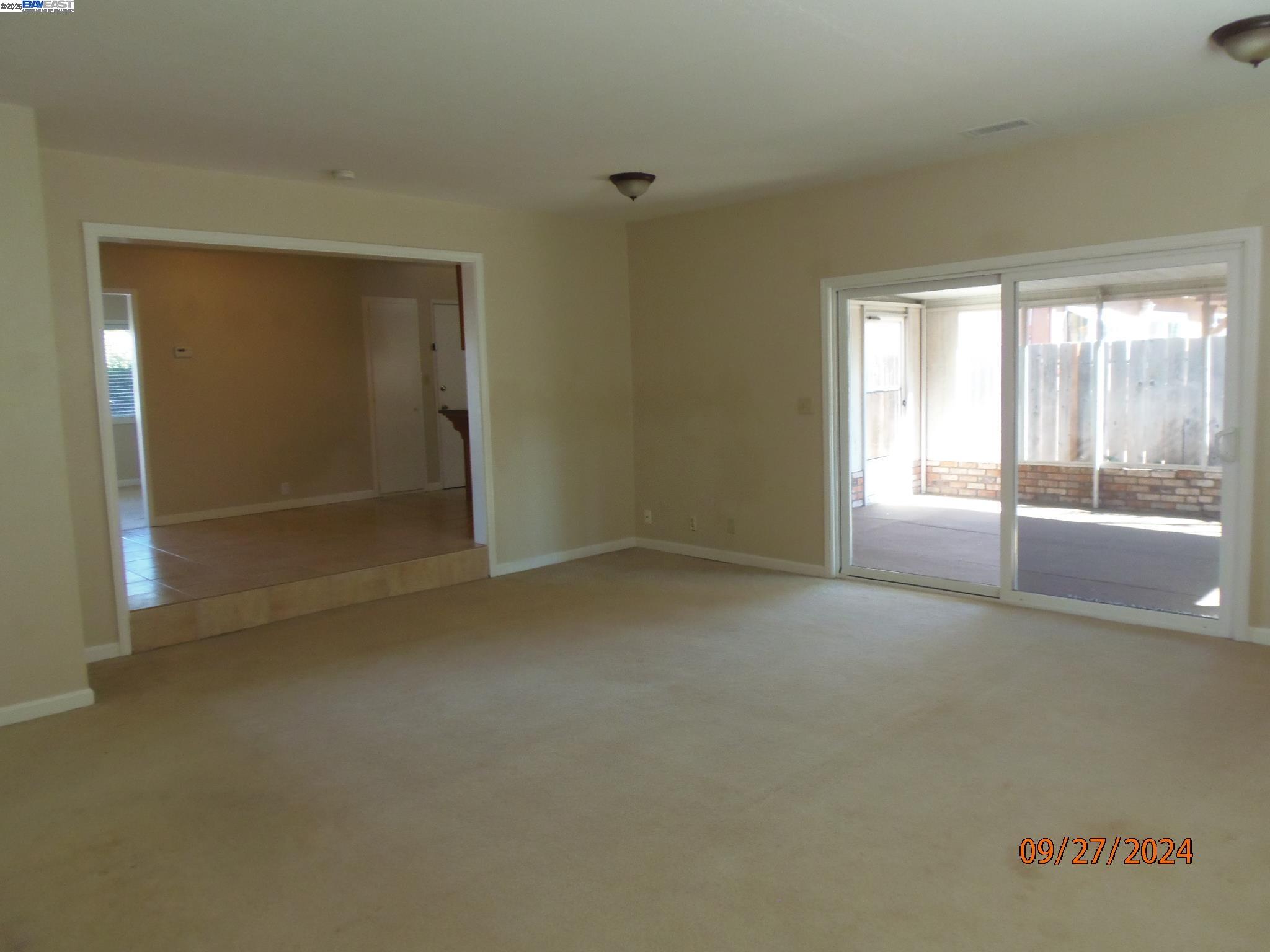 Detail Gallery Image 15 of 27 For 8320 Davona Dr, Dublin,  CA 94568 - 3 Beds | 2 Baths