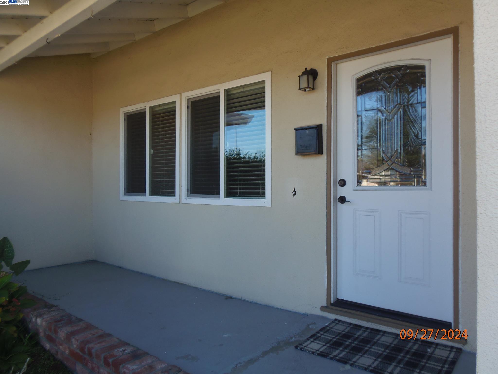 Detail Gallery Image 3 of 27 For 8320 Davona Dr, Dublin,  CA 94568 - 3 Beds | 2 Baths