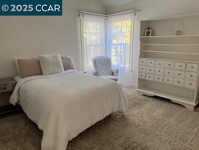 Detail Gallery Image 12 of 19 For 102 Overhill Rd, Orinda,  CA 94563 - 5 Beds | 4/1 Baths