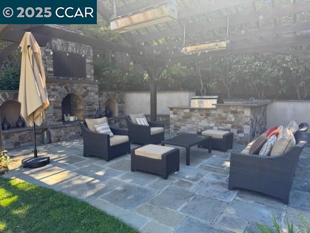 Detail Gallery Image 17 of 19 For 102 Overhill Rd, Orinda,  CA 94563 - 5 Beds | 4/1 Baths