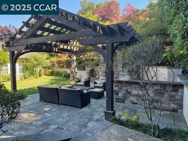 Detail Gallery Image 18 of 19 For 102 Overhill Rd, Orinda,  CA 94563 - 5 Beds | 4/1 Baths