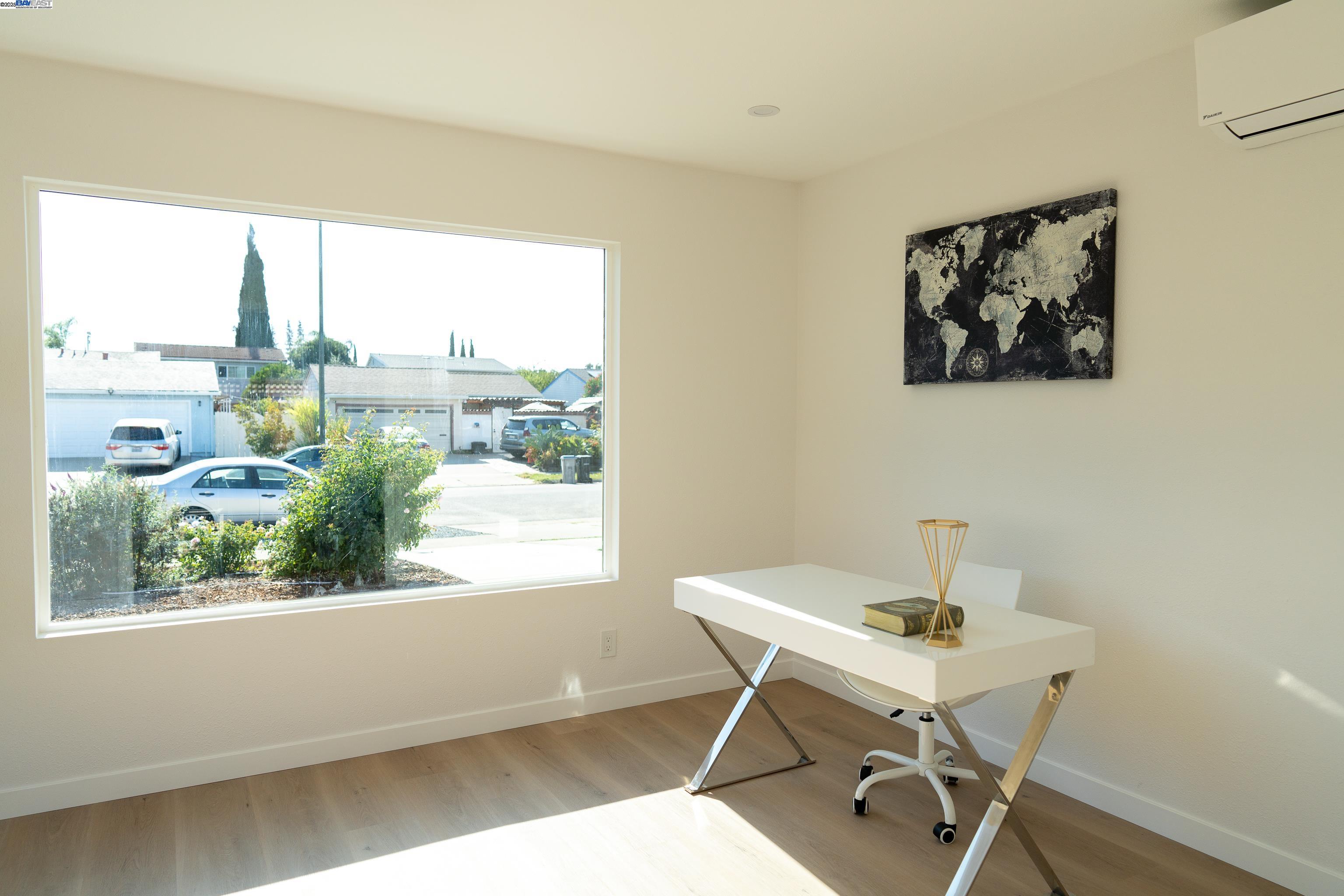 Detail Gallery Image 7 of 22 For 3262 Firth Way, San Jose,  CA 95121 - 3 Beds | 3 Baths