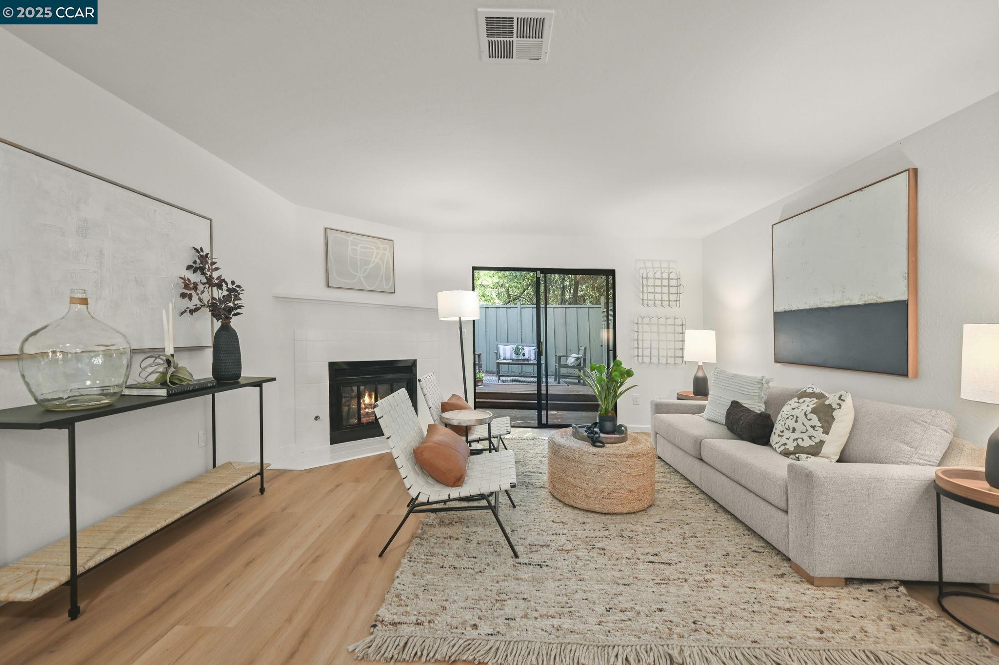 Photo #5: 41112257 Listing 