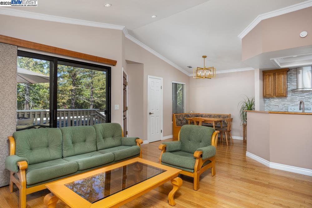 Photo #8: 41112274 Listing: Photo #8