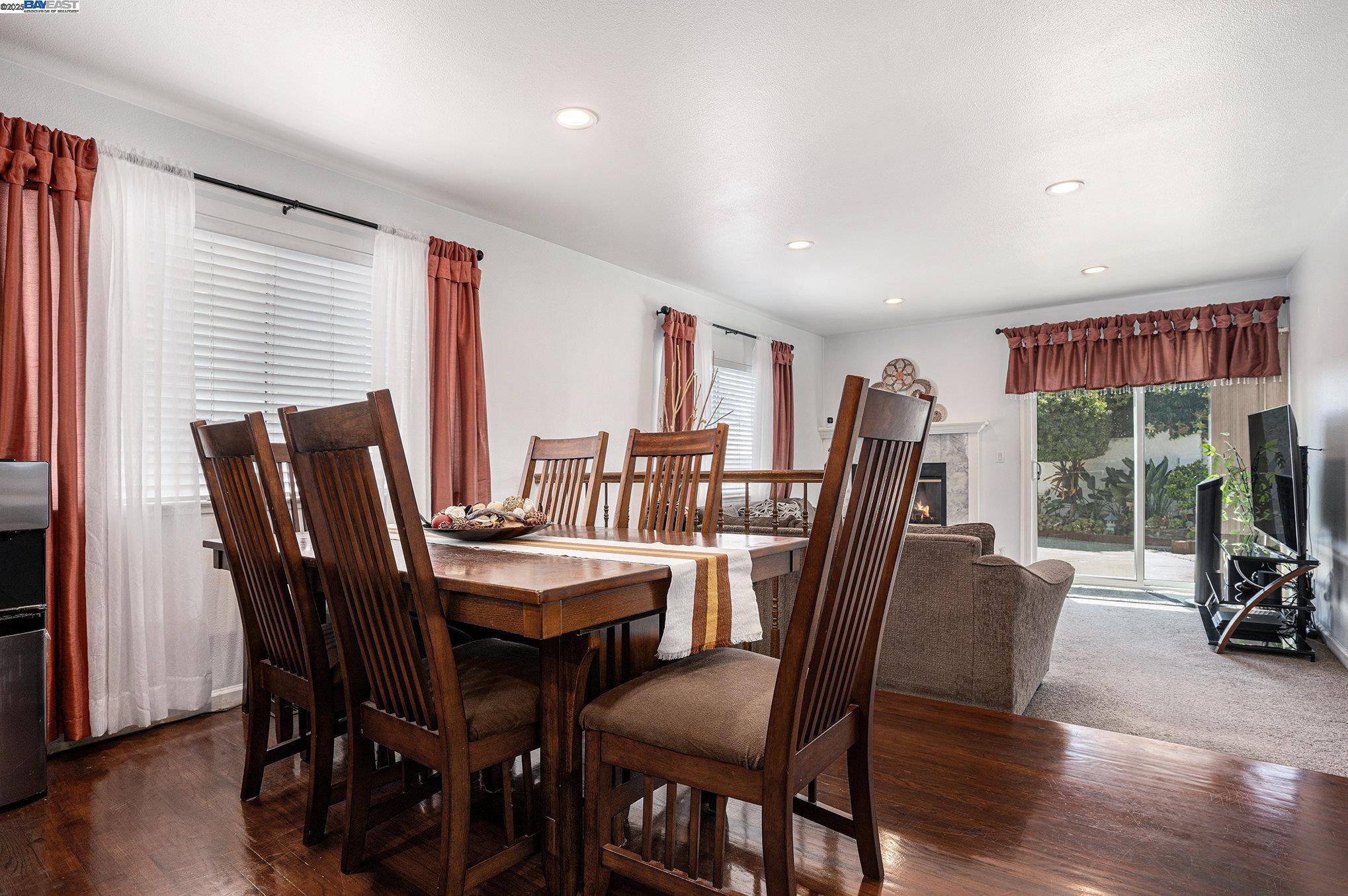 Detail Gallery Image 11 of 33 For 111 Overacker Ter, Fremont,  CA 94536 - 4 Beds | 2/1 Baths