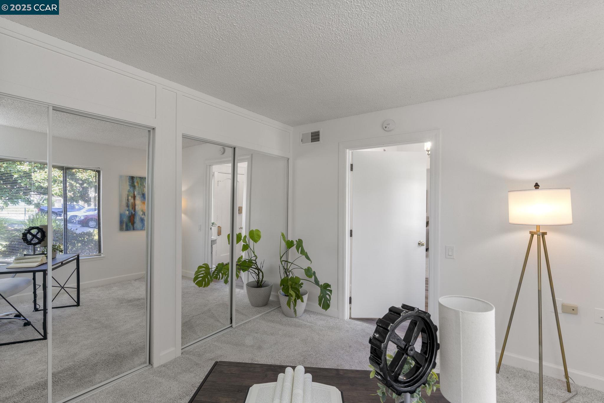 Photo #16: 41112293 Listing: Photo #16