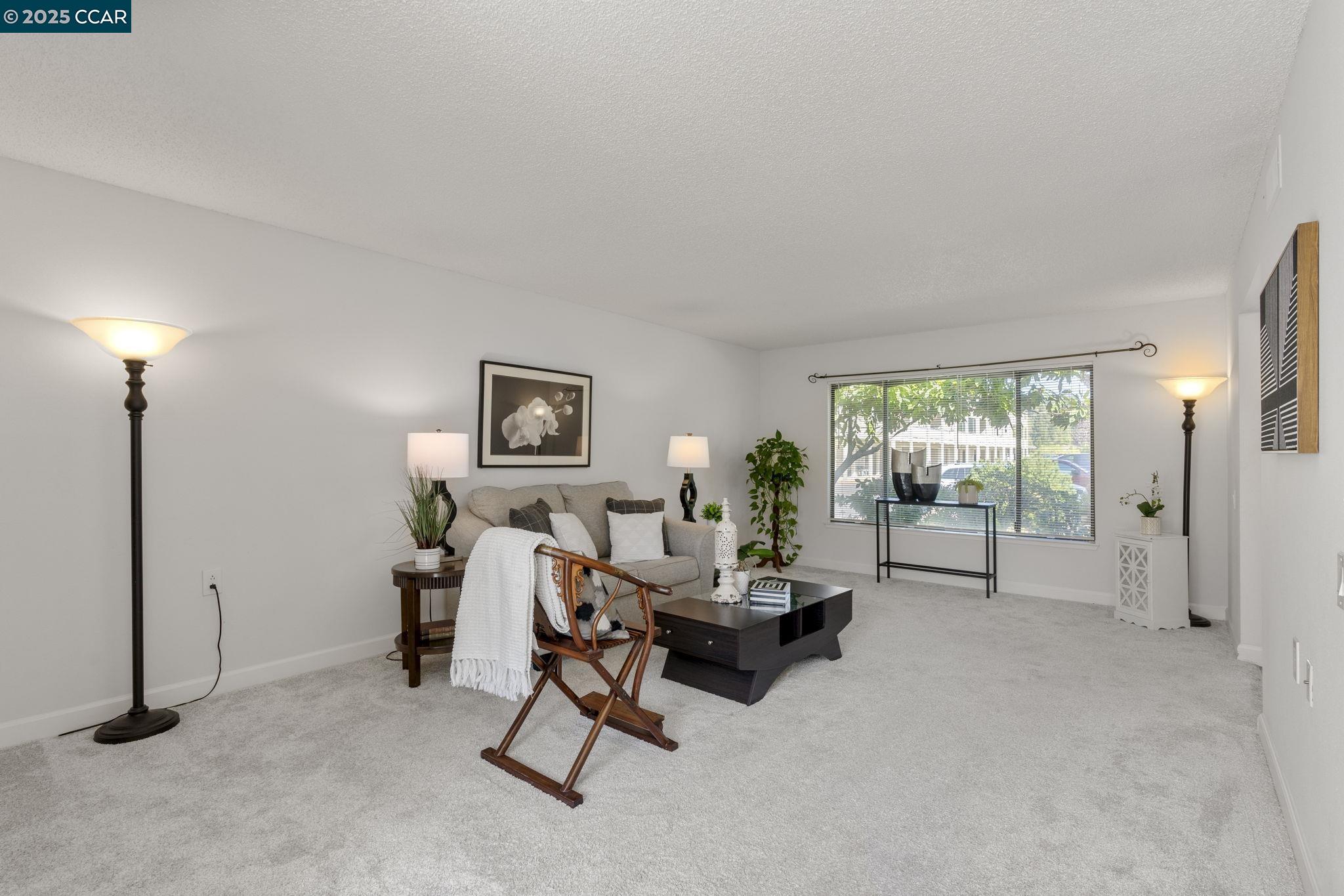 Photo #5: 41112293 Listing 