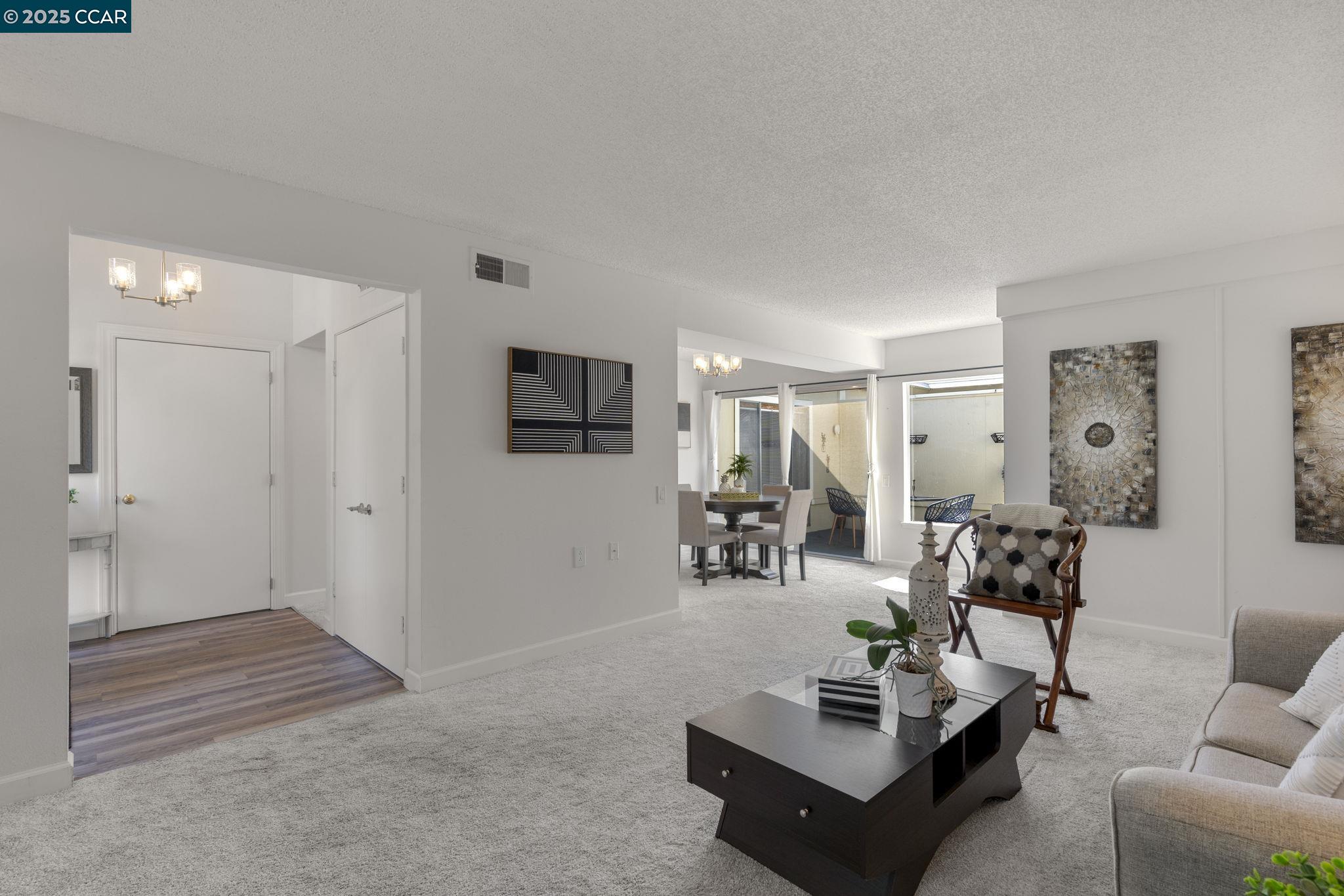 Photo #6: 41112293 Listing 