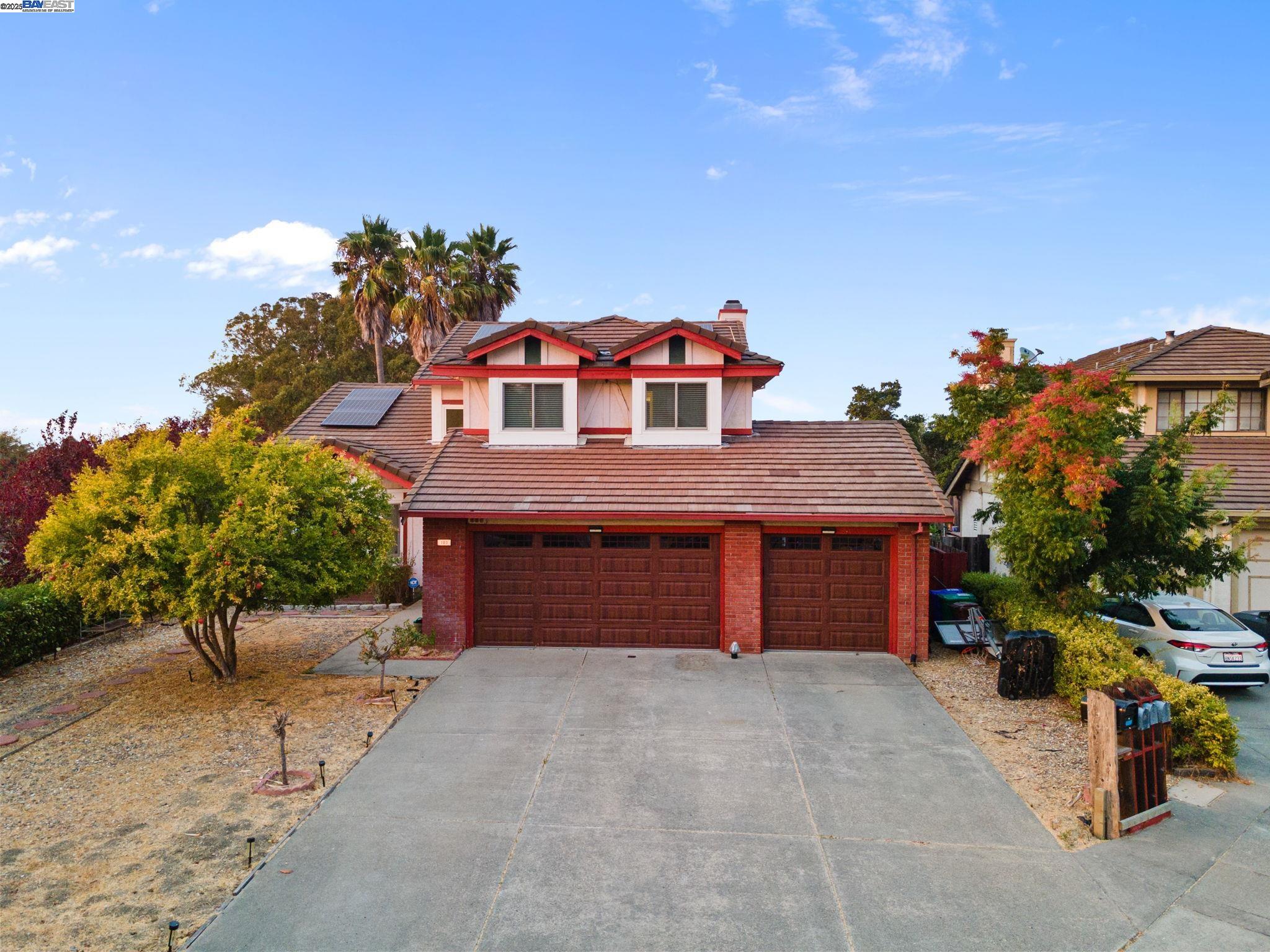 103 Opal Ct