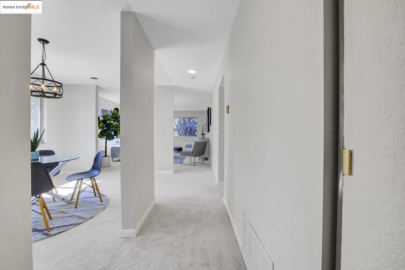 Photo #2: 41112299 Listing 