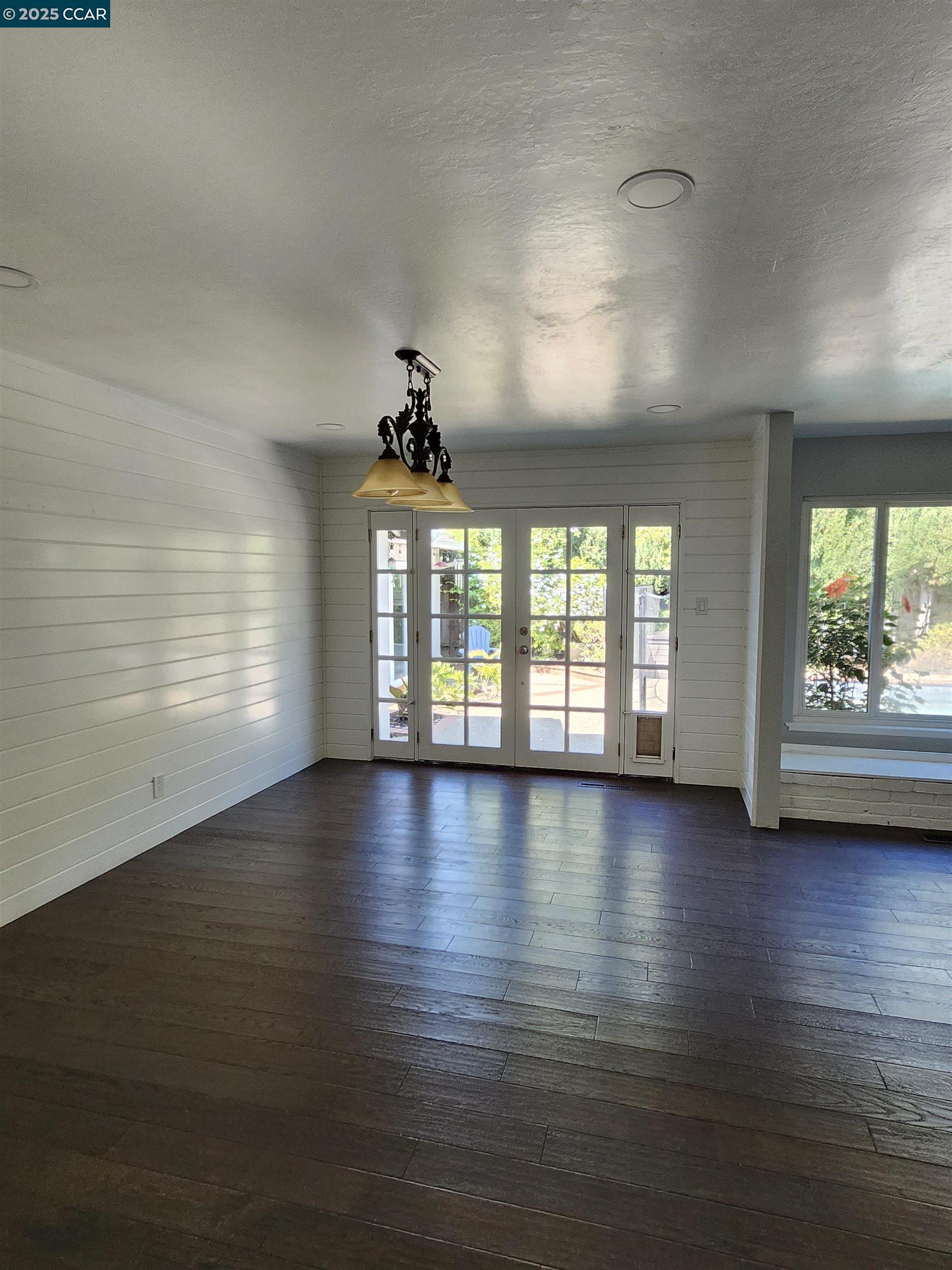 Detail Gallery Image 11 of 60 For 3479 Rose Ct, Concord,  CA 94519 - 4 Beds | 3 Baths