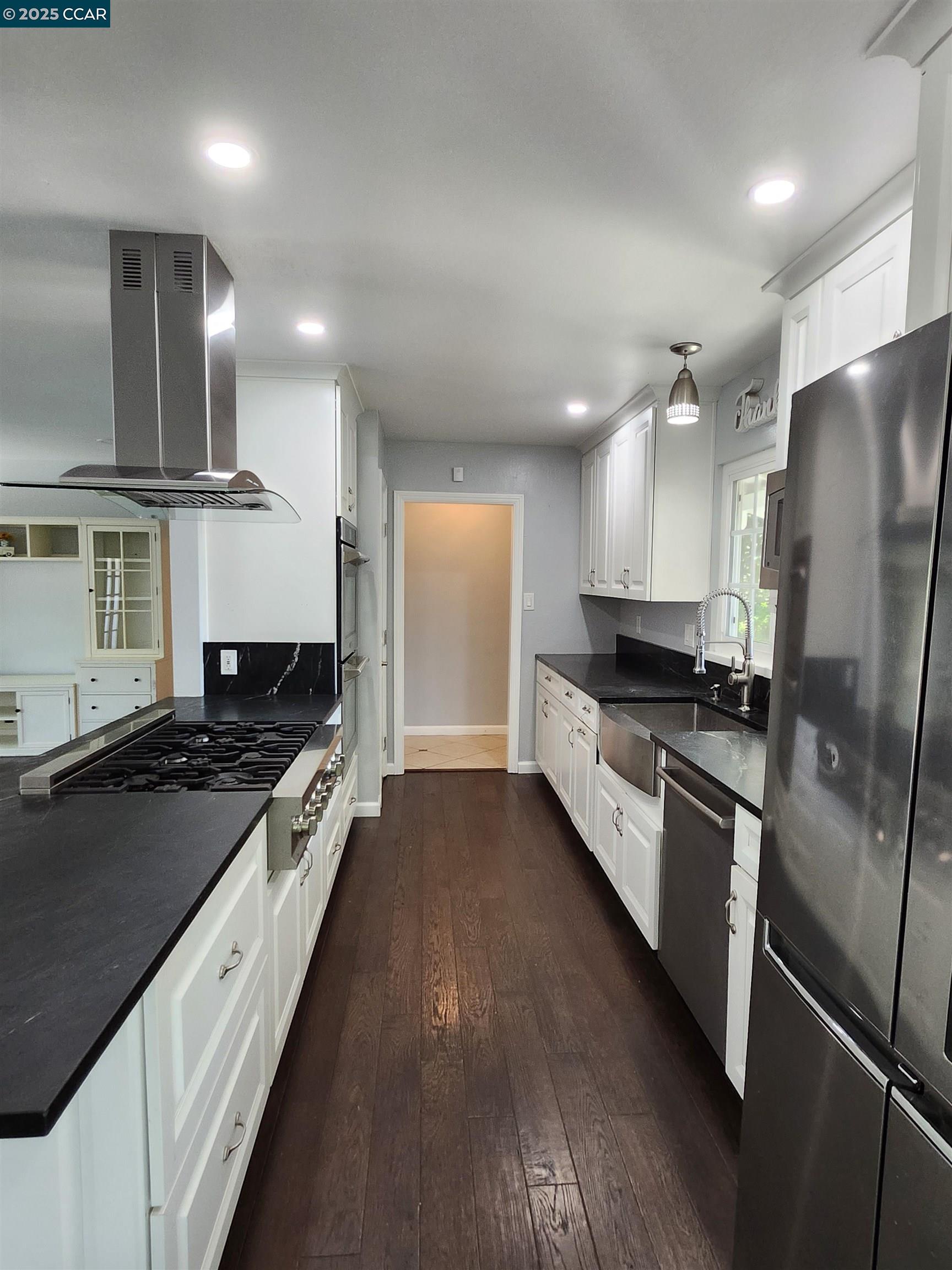 Detail Gallery Image 12 of 60 For 3479 Rose Ct, Concord,  CA 94519 - 4 Beds | 3 Baths