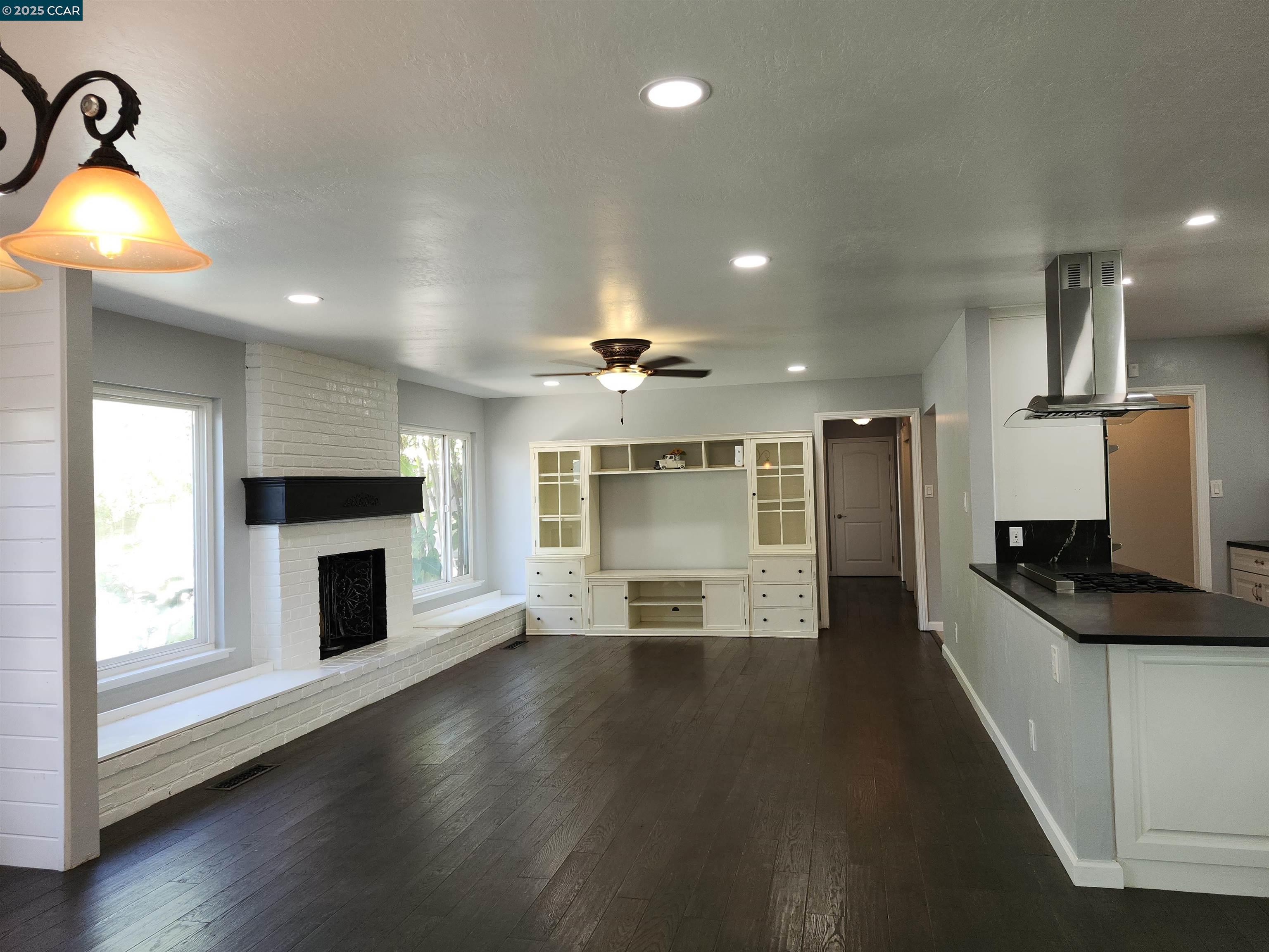 Detail Gallery Image 19 of 60 For 3479 Rose Ct, Concord,  CA 94519 - 4 Beds | 3 Baths