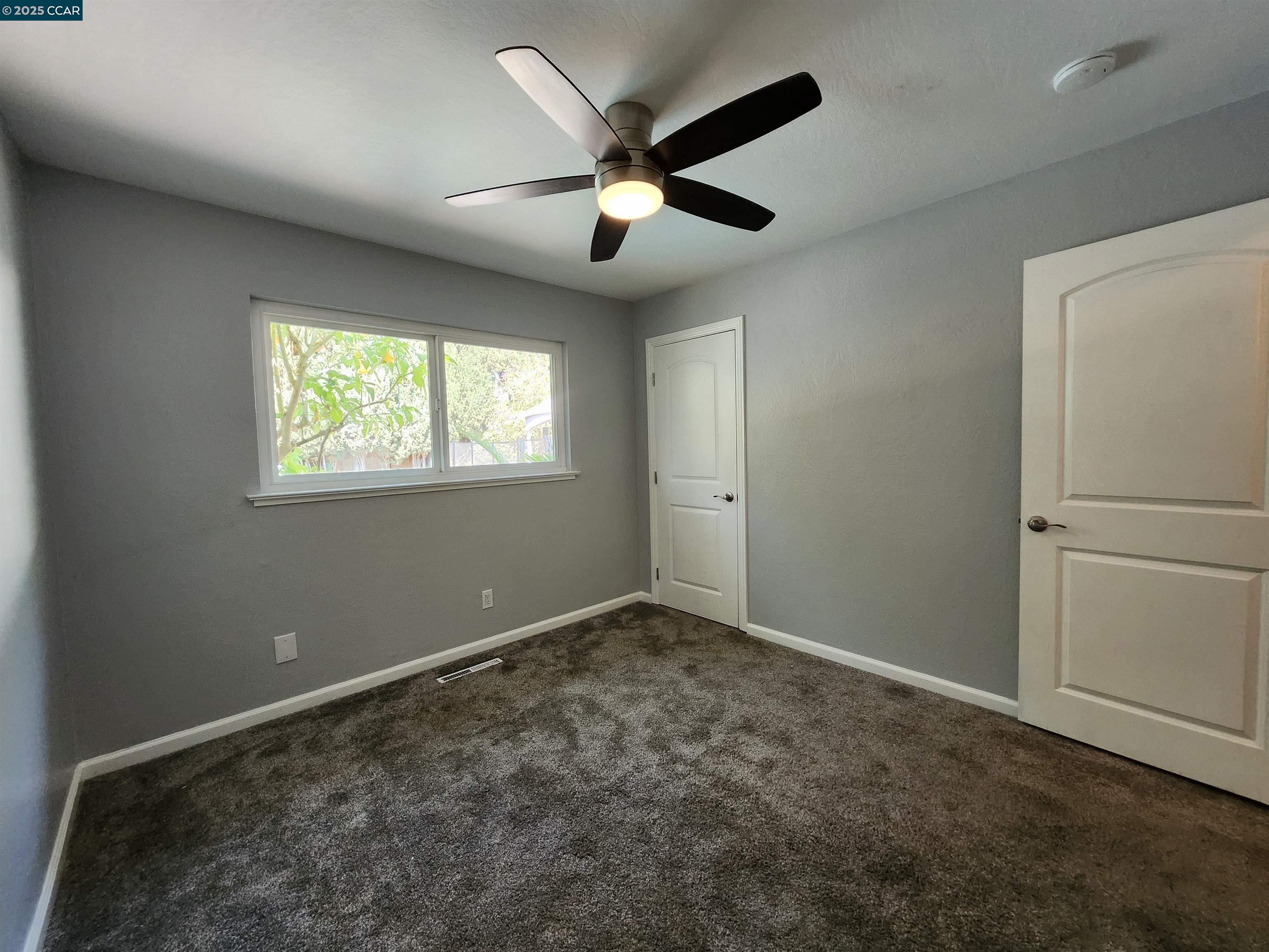 Detail Gallery Image 24 of 60 For 3479 Rose Ct, Concord,  CA 94519 - 4 Beds | 3 Baths