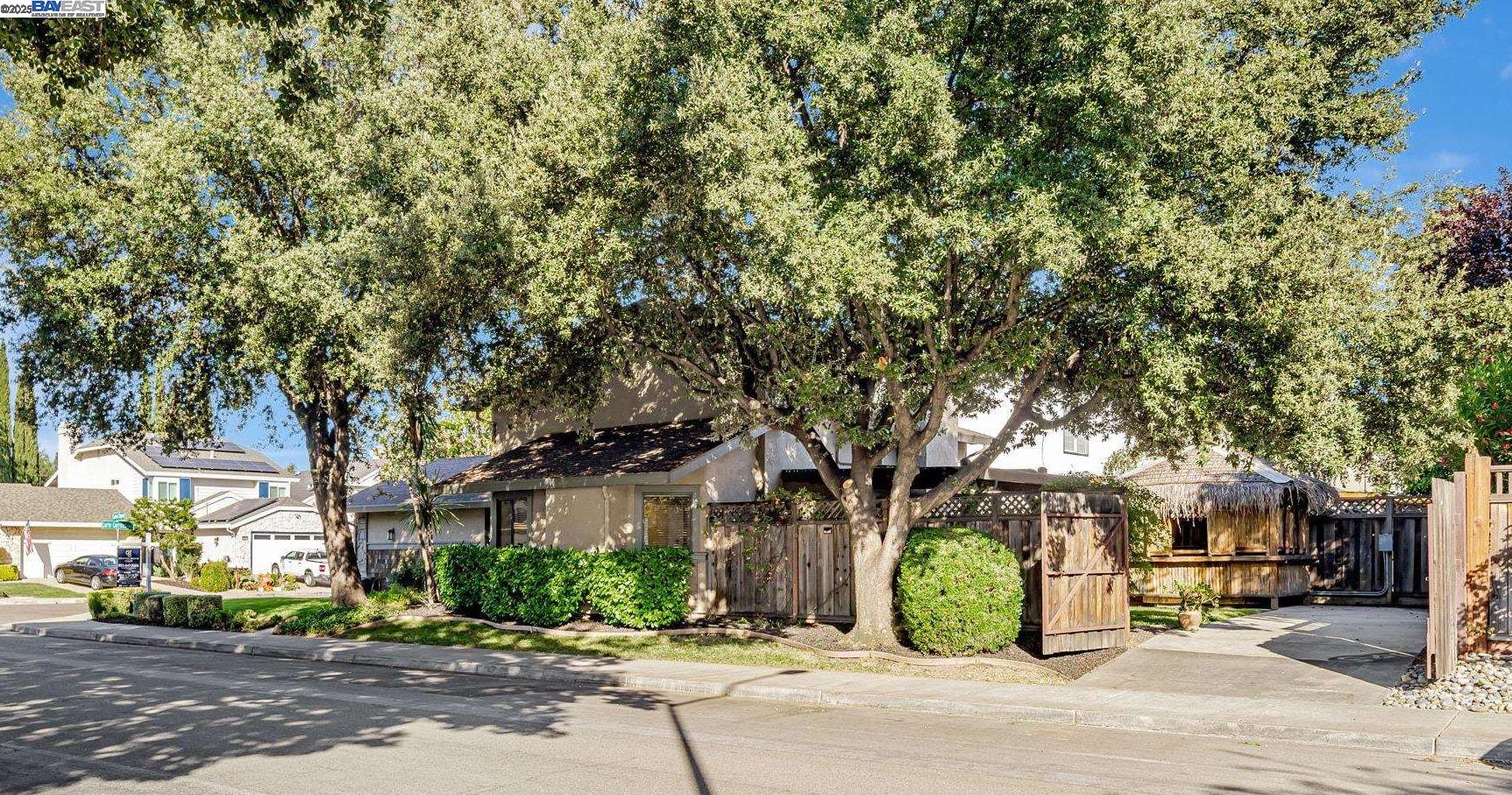 Detail Gallery Image 24 of 60 For 5988 Corte Cerritos, Pleasanton,  CA 94566 - 2 Beds | 2 Baths