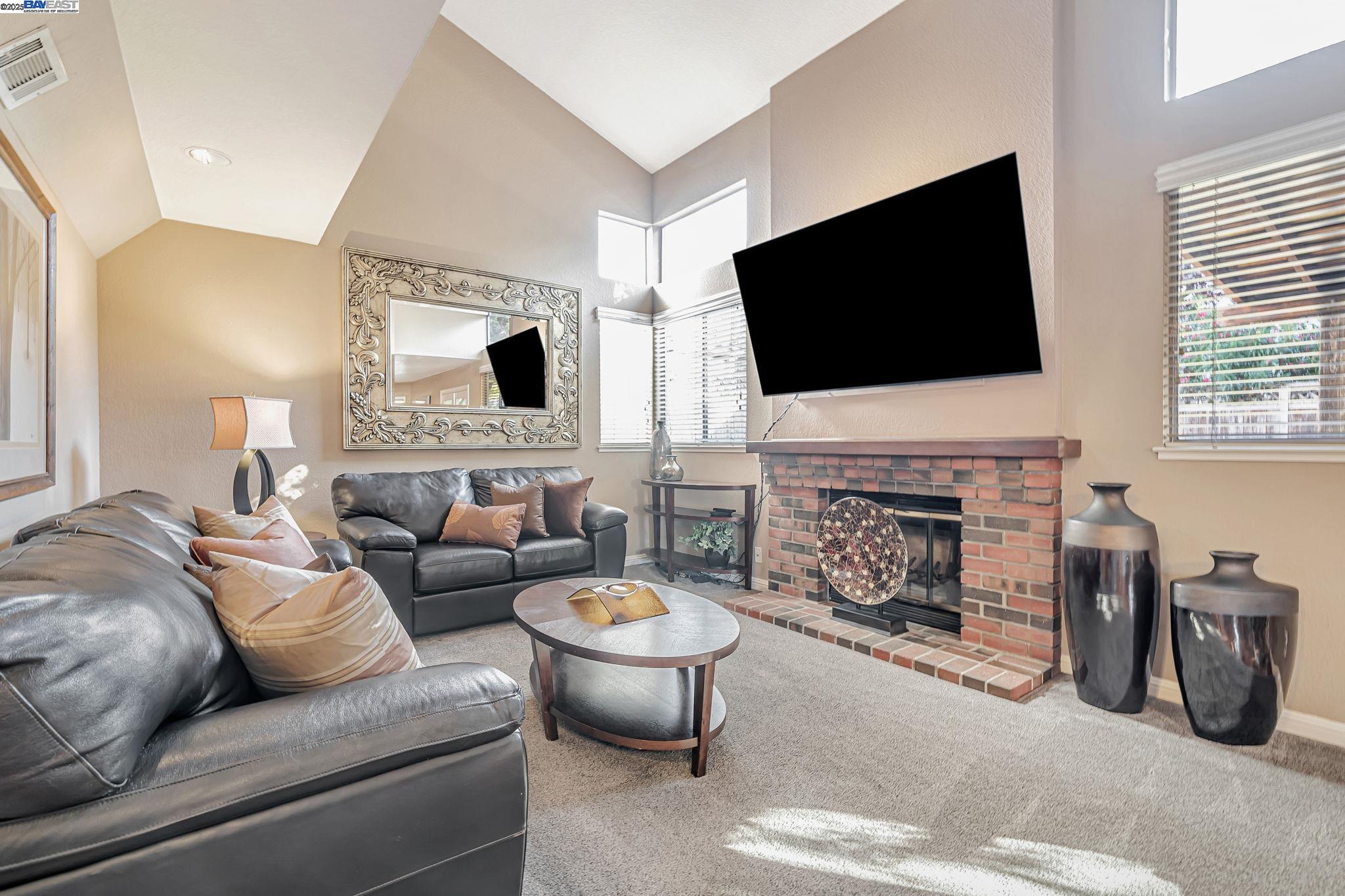 Detail Gallery Image 5 of 60 For 5988 Corte Cerritos, Pleasanton,  CA 94566 - 2 Beds | 2 Baths