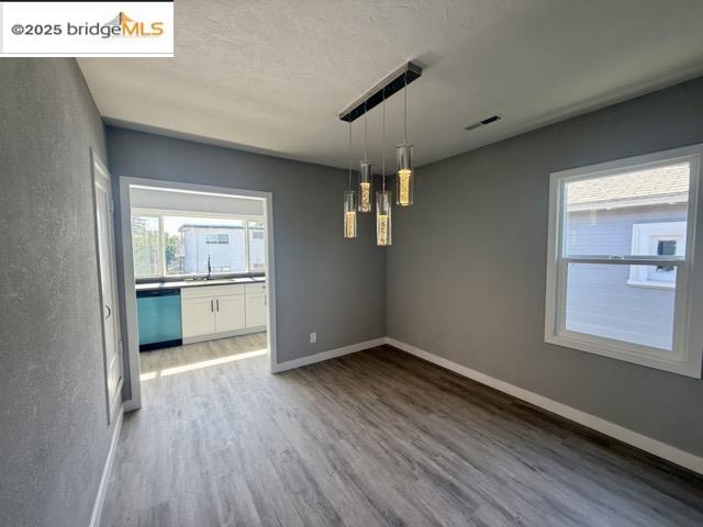 Detail Gallery Image 7 of 18 For 2706 Short St, Oakland,  CA 94619 - 3 Beds | 2 Baths